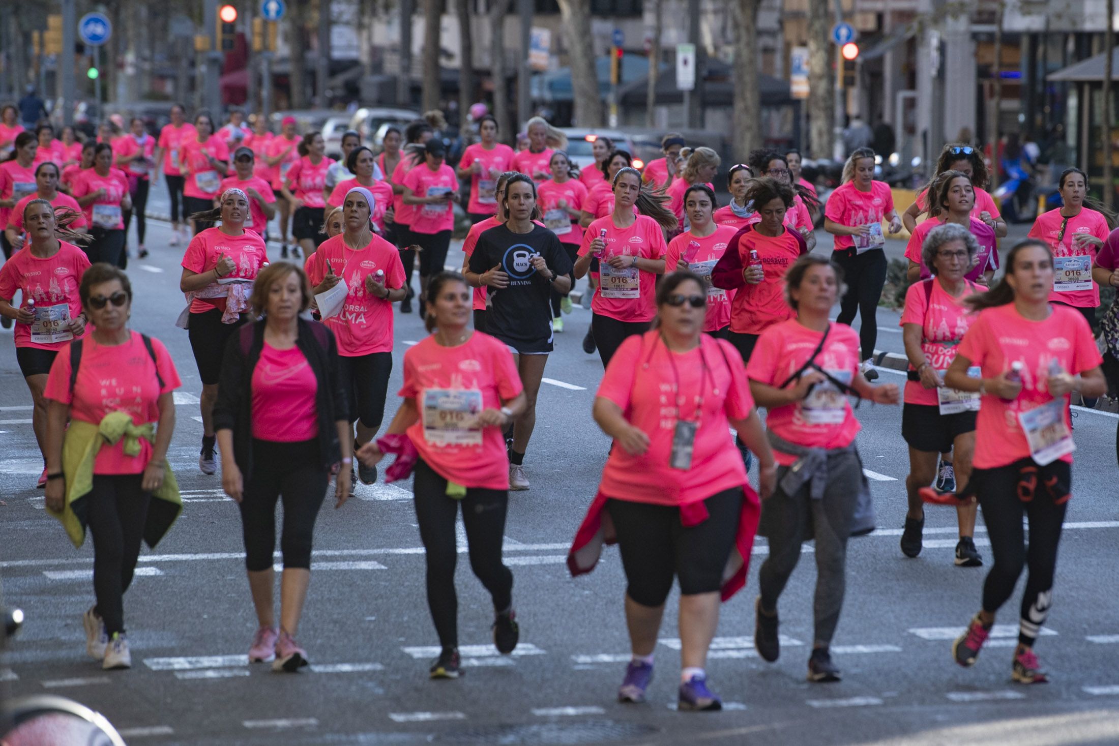 Las mejores fotos de la Carrera de la Mujer de Barcelona 2022.153    JL16672