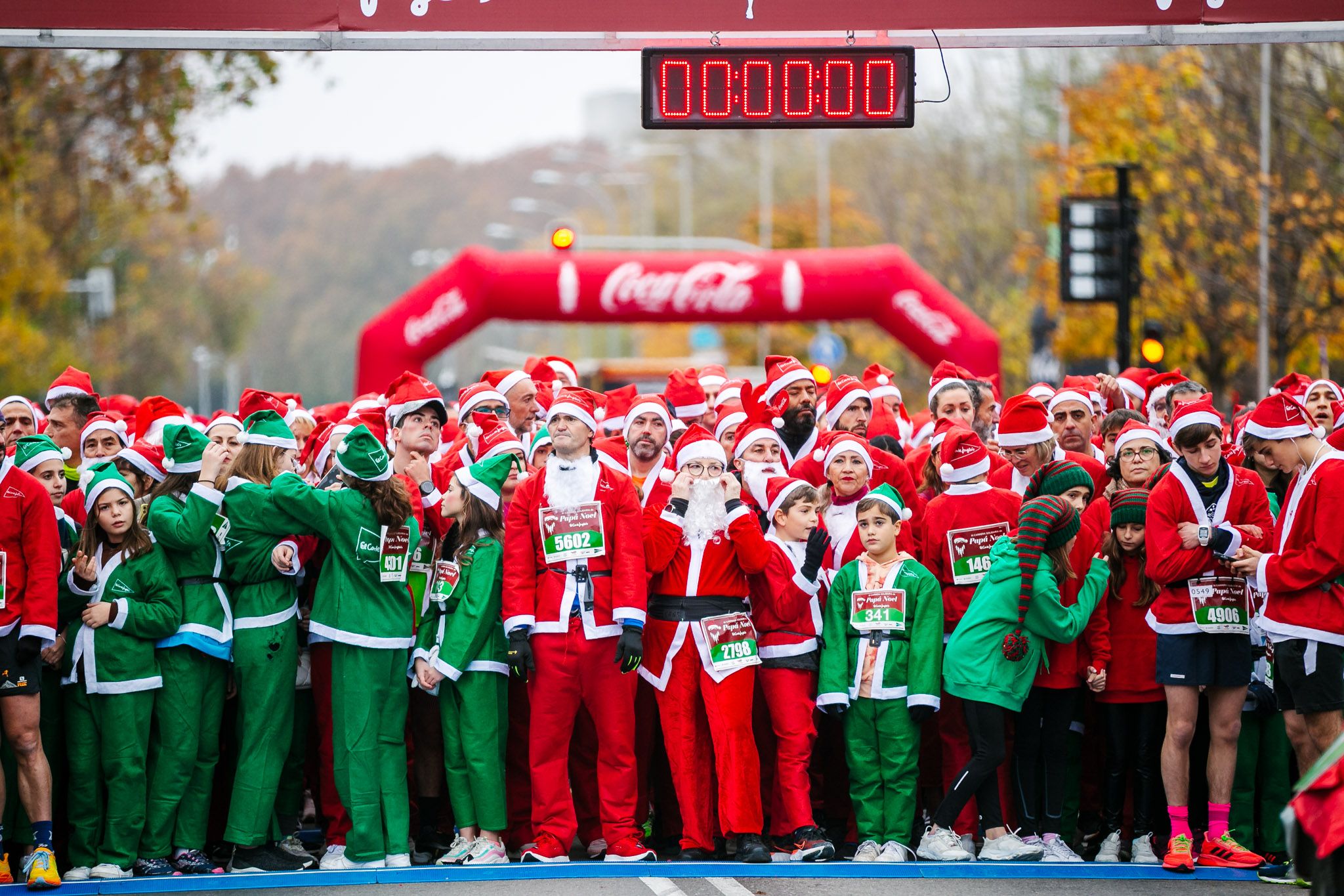 Las 50 mejores fotos de la Carrera de Papá Noel El Corte Inglés 2022. (18)