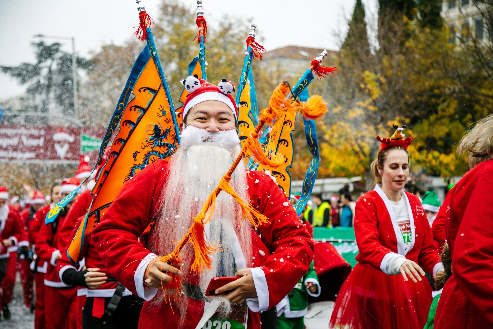 Las 50 mejores fotos de la Carrera de Papá Noel El Corte Inglés 2022. (32)