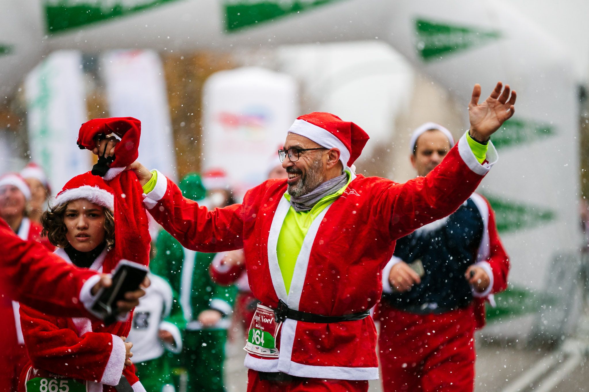 Las 50 mejores fotos de la Carrera de Papá Noel El Corte Inglés 2022. (44)