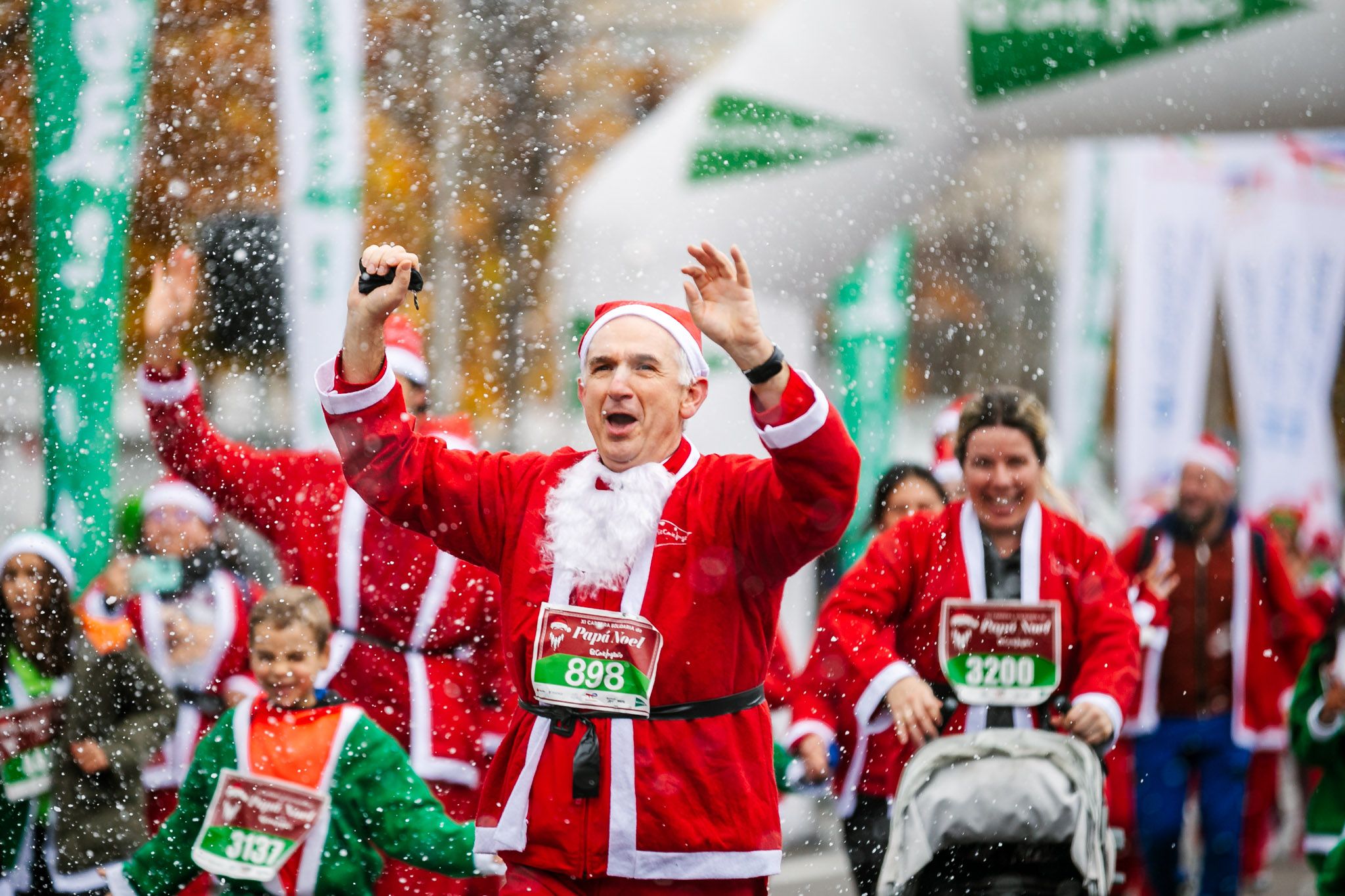 Las 50 mejores fotos de la Carrera de Papá Noel El Corte Inglés 2022. (50)