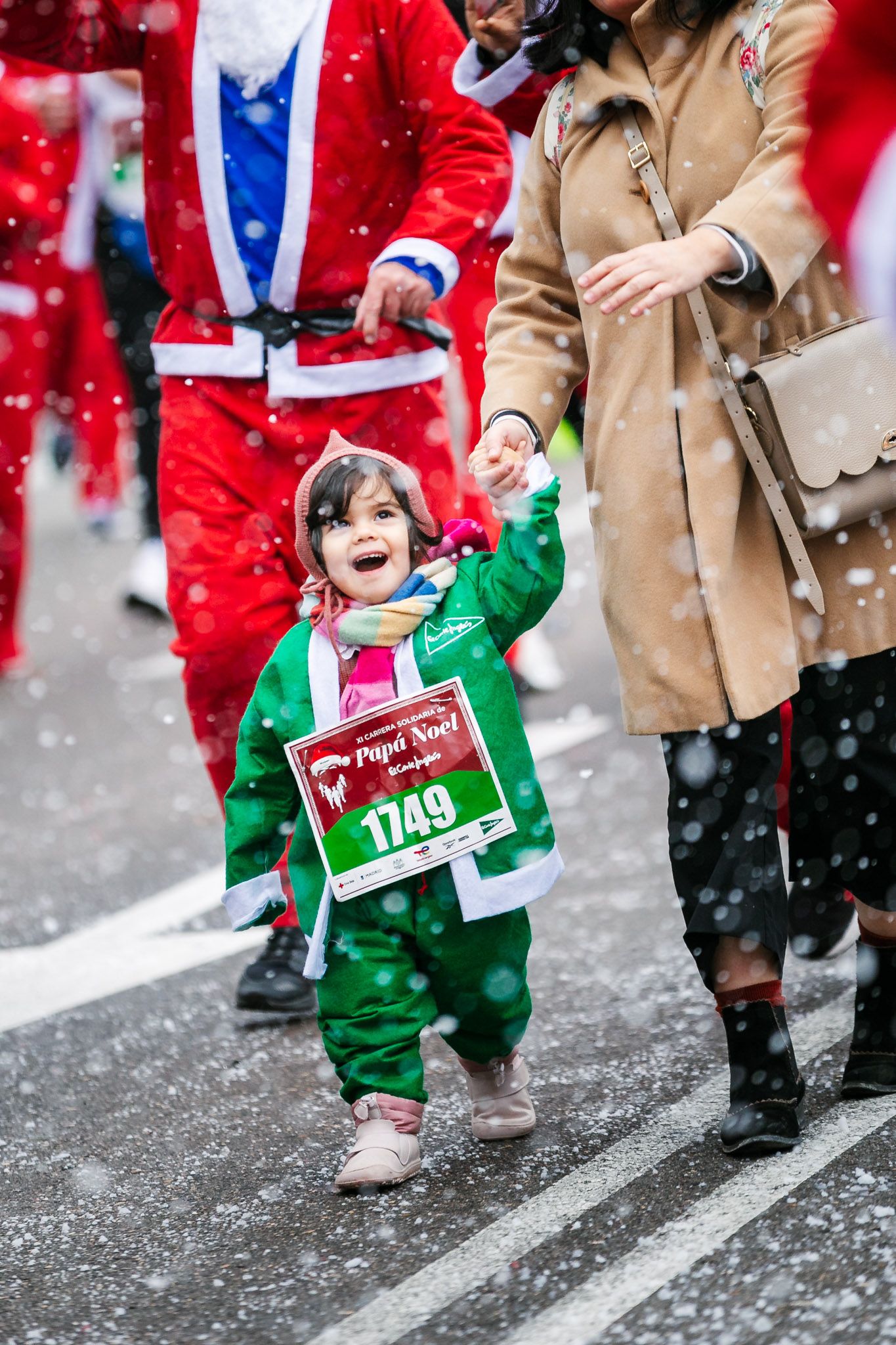 Las 50 mejores fotos de la Carrera de Papá Noel El Corte Inglés 2022. (51)