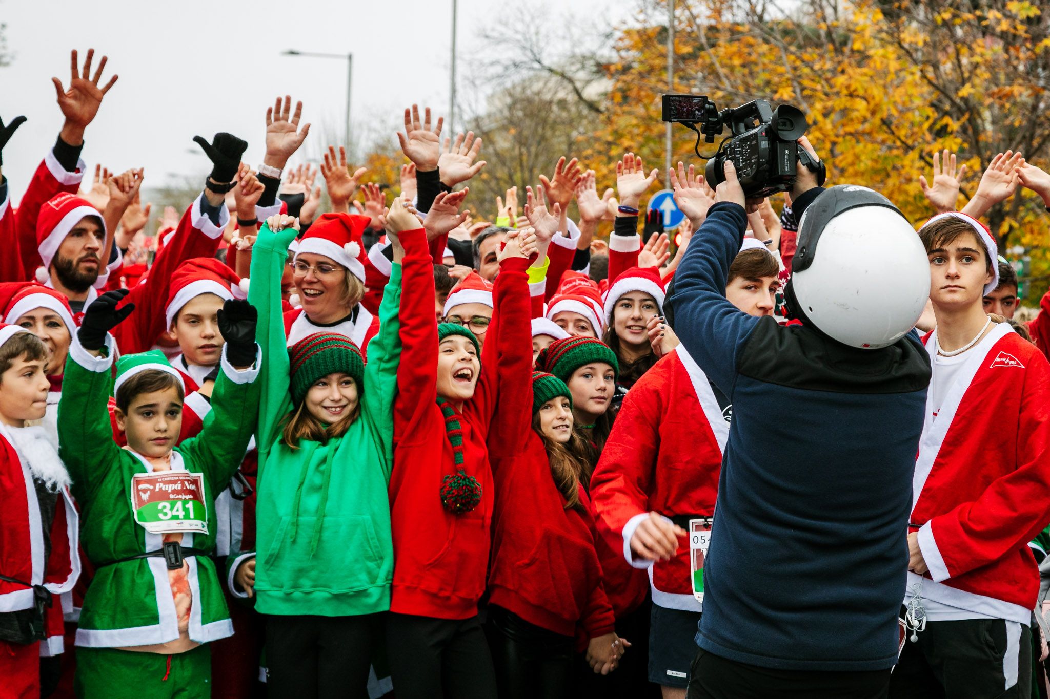 Las mejores fotos de la salida de la Carrera de Papá Noel El Corte Inglés 2022.