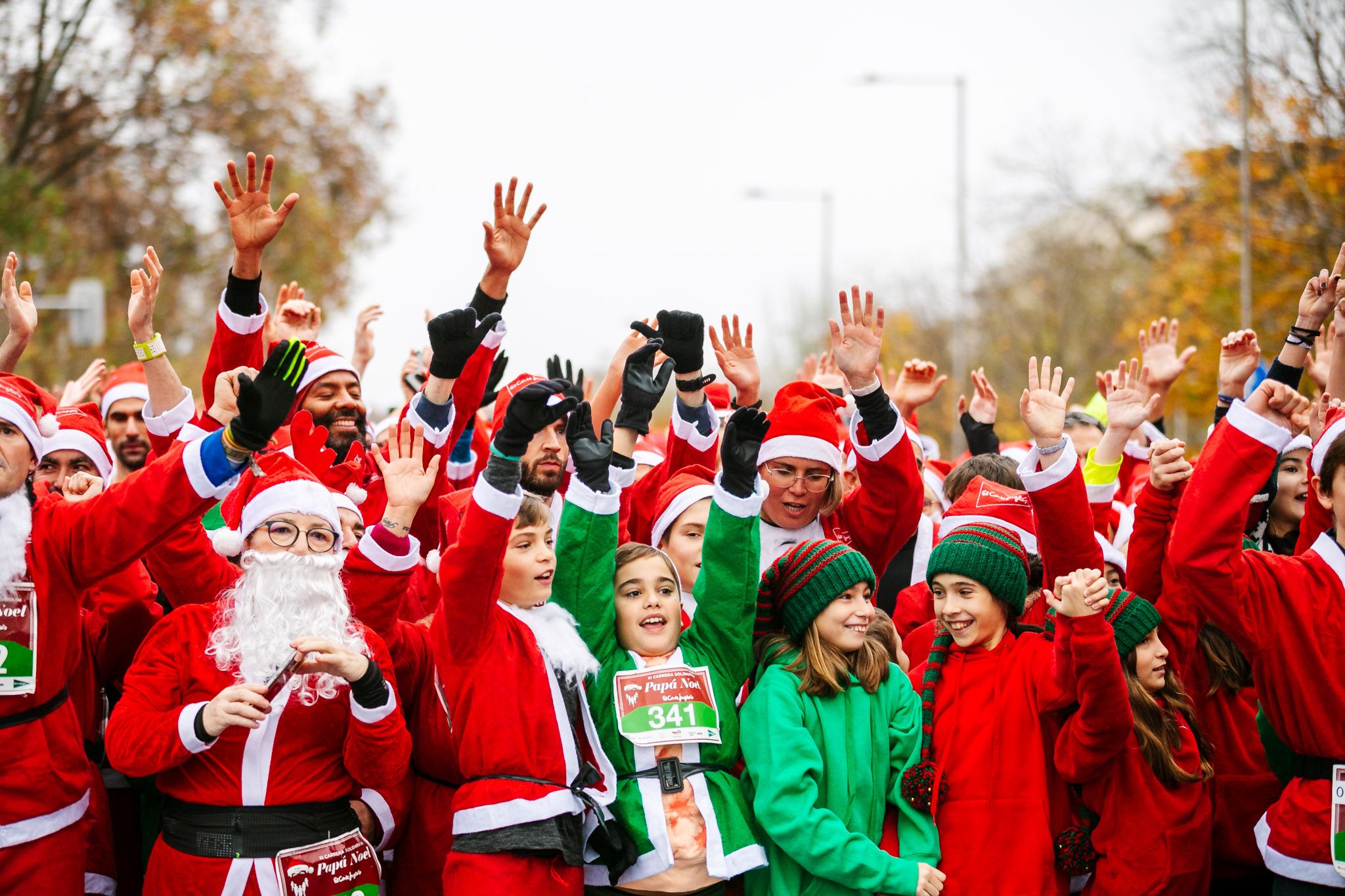 Las mejores fotos de la salida de la Carrera de Papá Noel El Corte Inglés 2022.