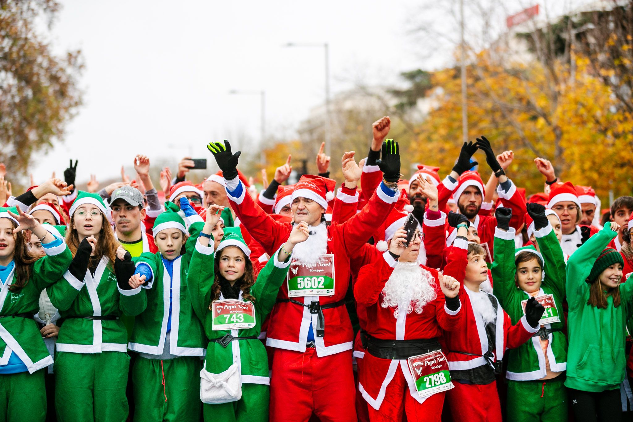 Las mejores fotos de la salida de la Carrera de Papá Noel El Corte Inglés 2022.