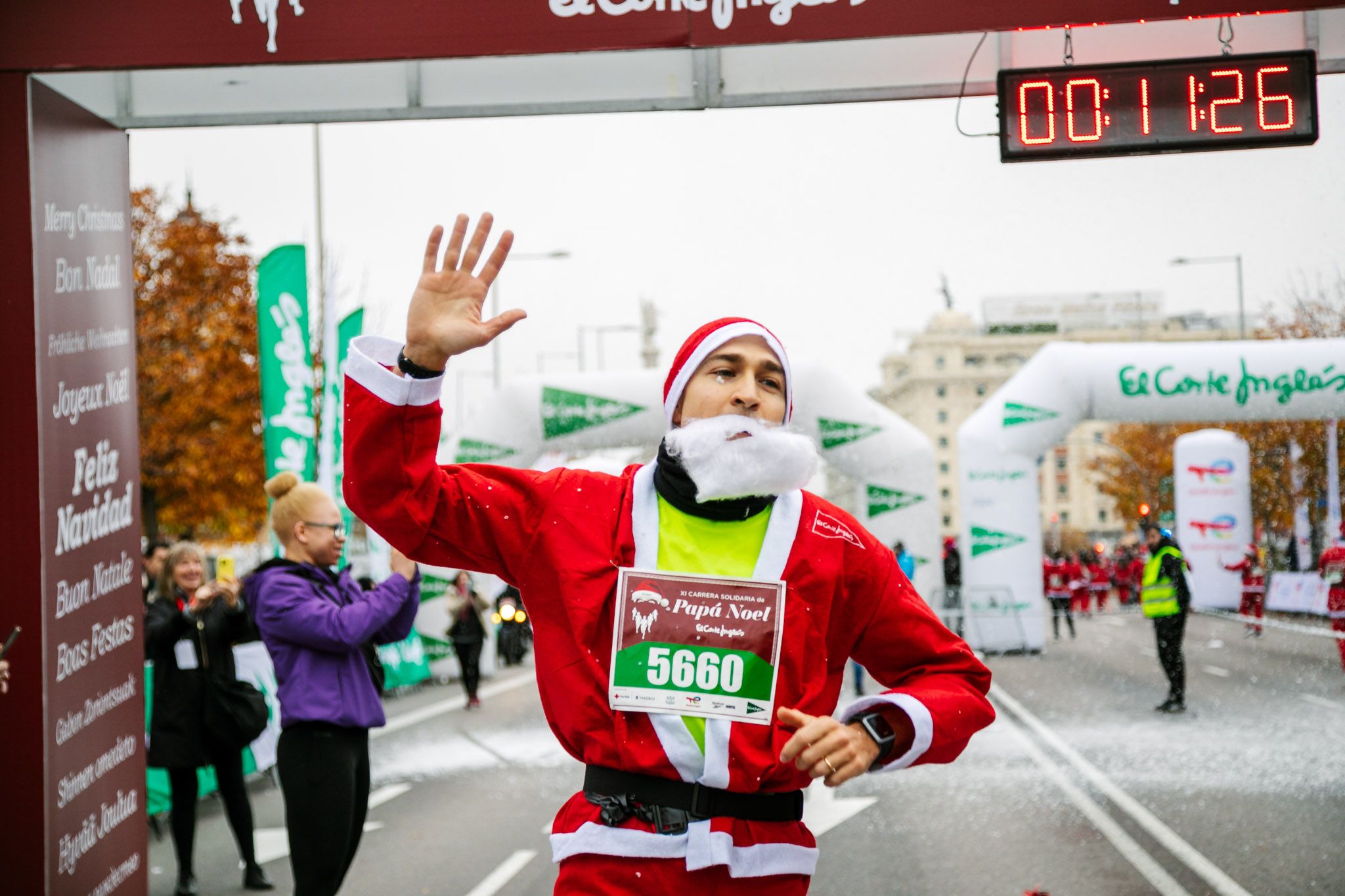 Las mejores fotos de meta de la Carrera de Papá Noel El Corte Inglés 2022
