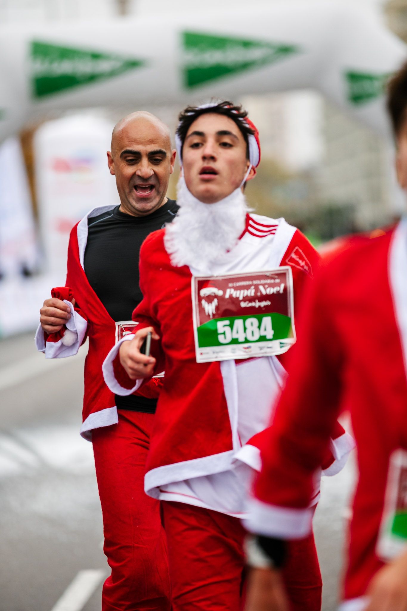 Las mejores fotos de meta de la Carrera de Papá Noel El Corte Inglés 2022