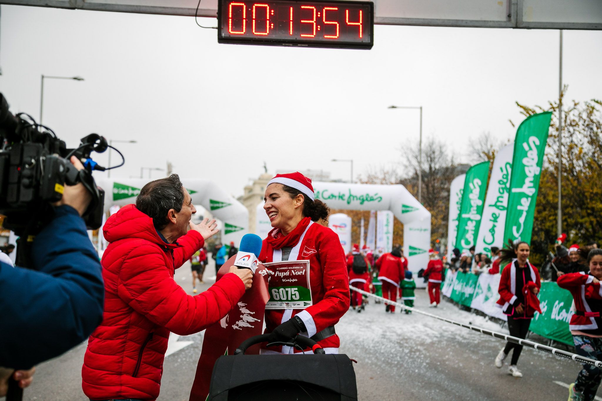 Las mejores fotos de meta de la Carrera de Papá Noel El Corte Inglés 2022