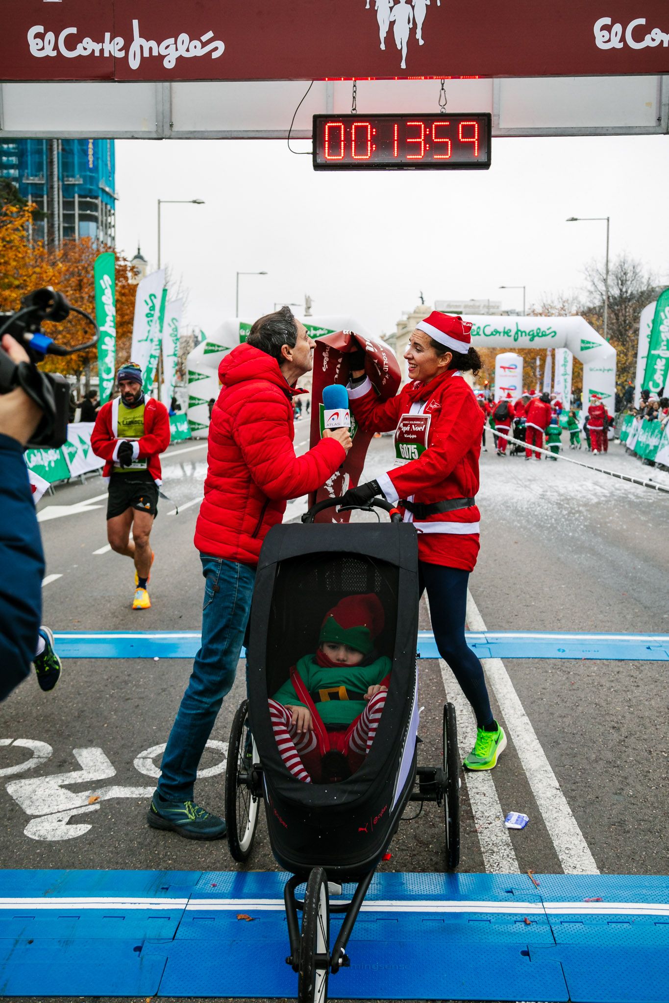 Las mejores fotos de meta de la Carrera de Papá Noel El Corte Inglés 2022