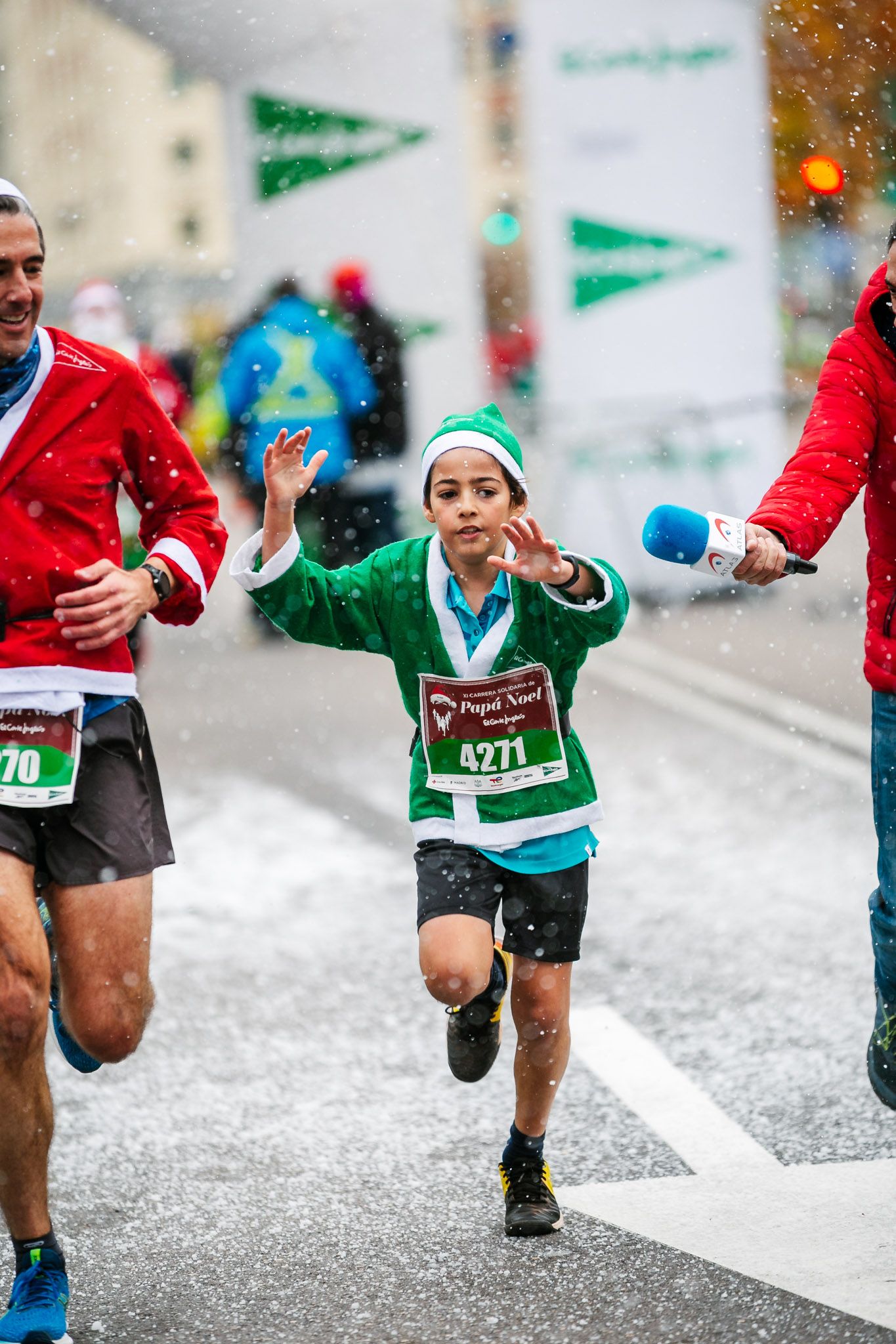 Las mejores fotos de meta de la Carrera de Papá Noel El Corte Inglés 2022