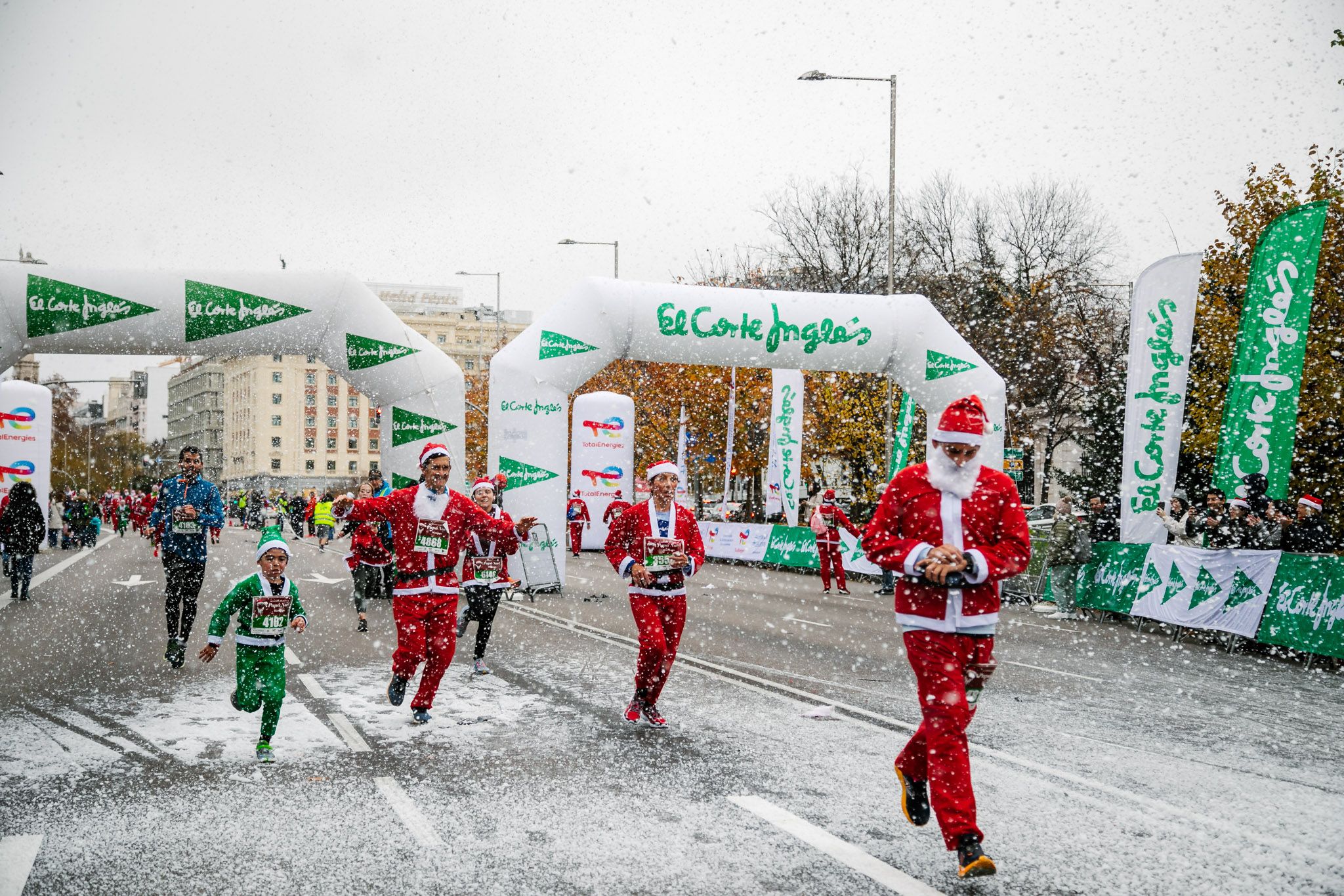 Las mejores fotos de meta de la Carrera de Papá Noel El Corte Inglés 2022