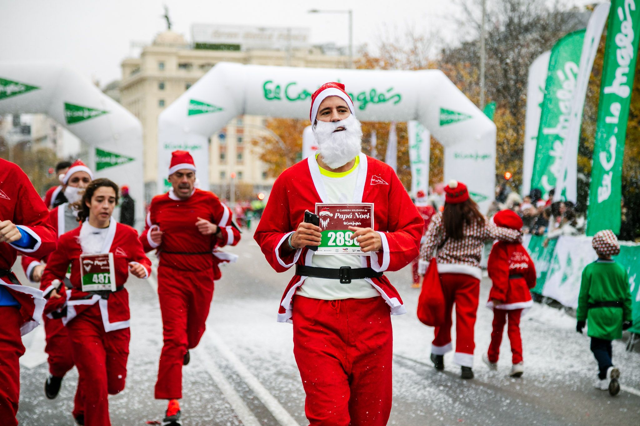 Las mejores fotos de meta de la Carrera de Papá Noel El Corte Inglés 2022