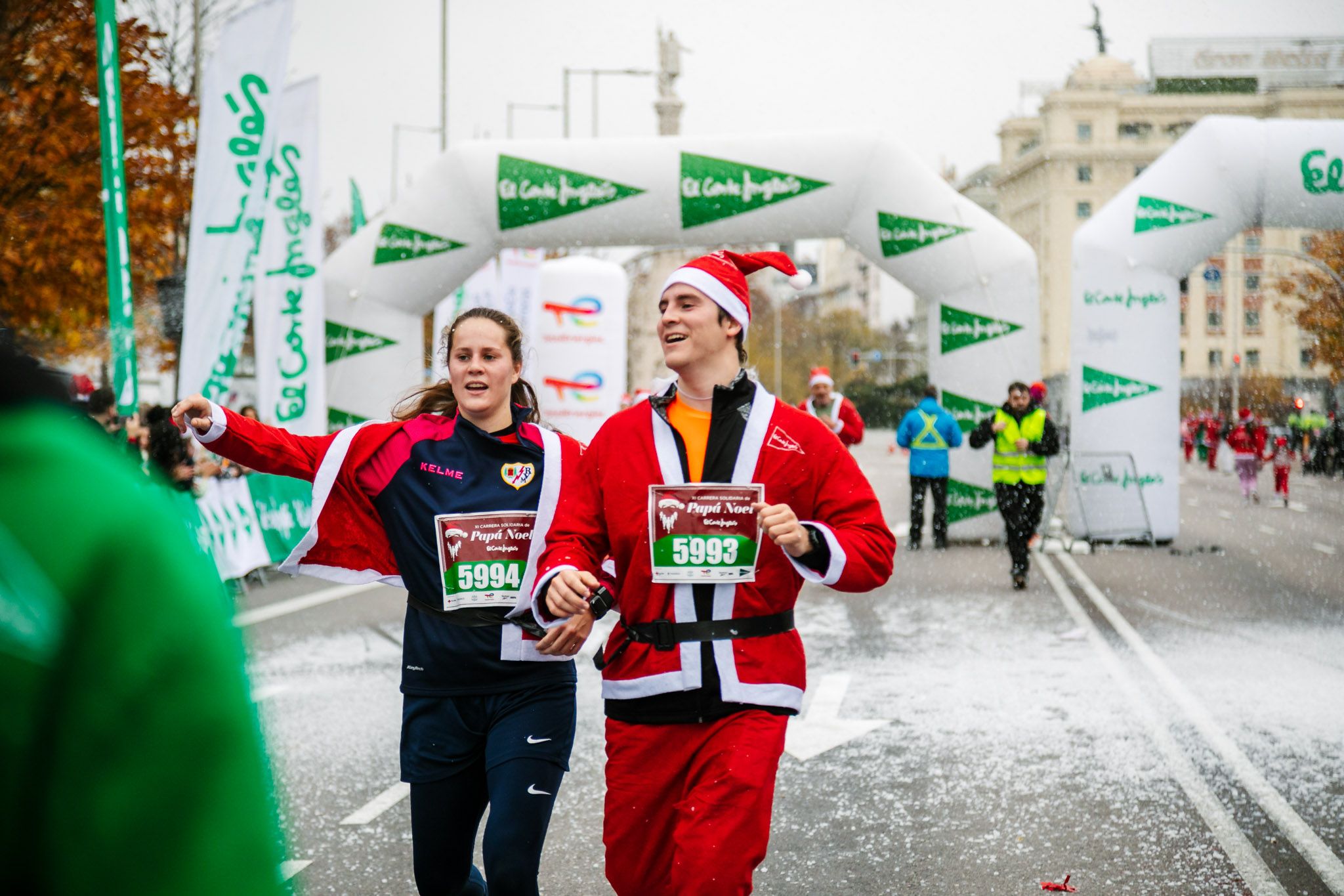 Las mejores fotos de meta de la Carrera de Papá Noel El Corte Inglés 2022