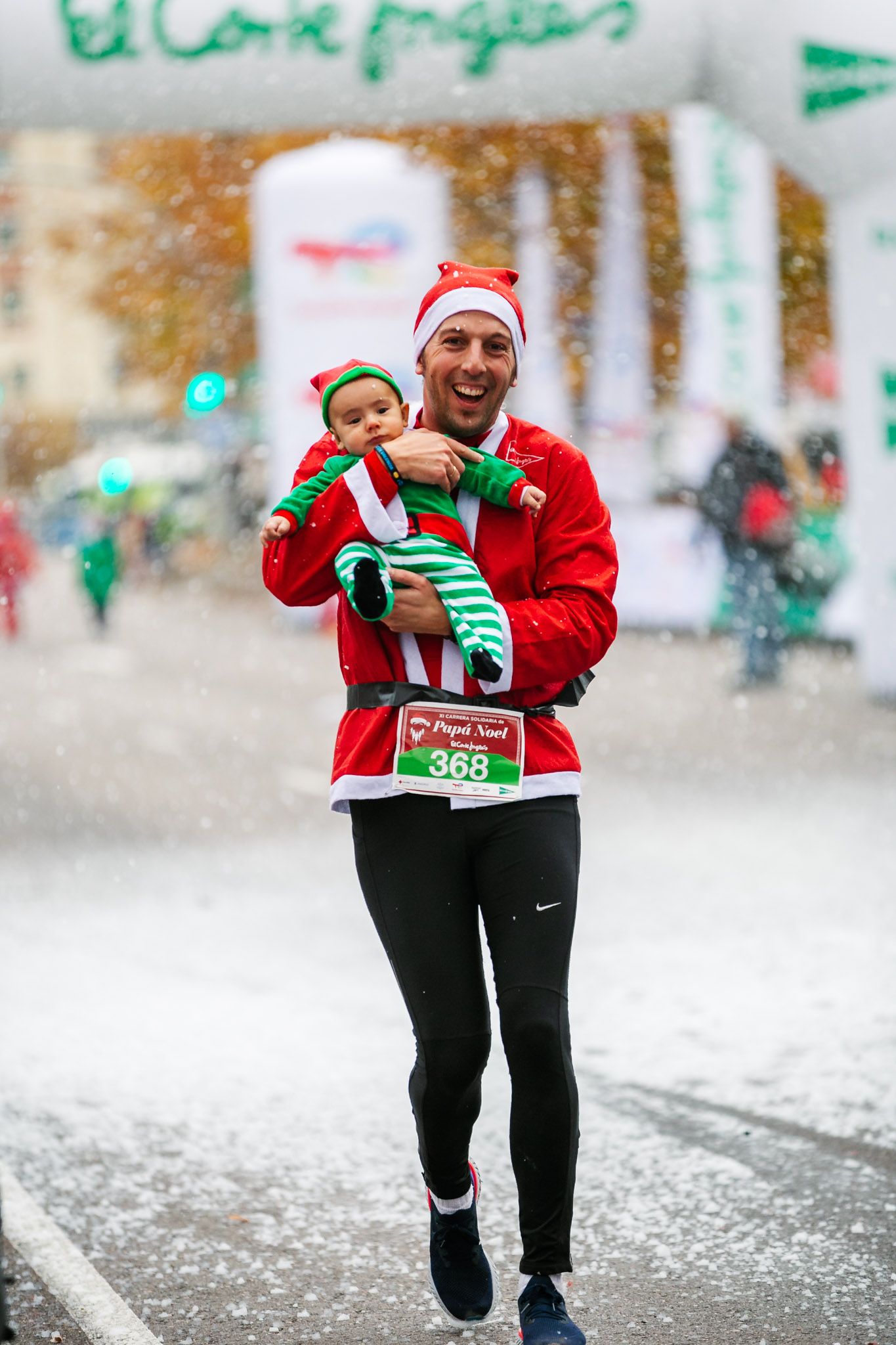 Las mejores fotos de meta de la Carrera de Papá Noel El Corte Inglés 2022