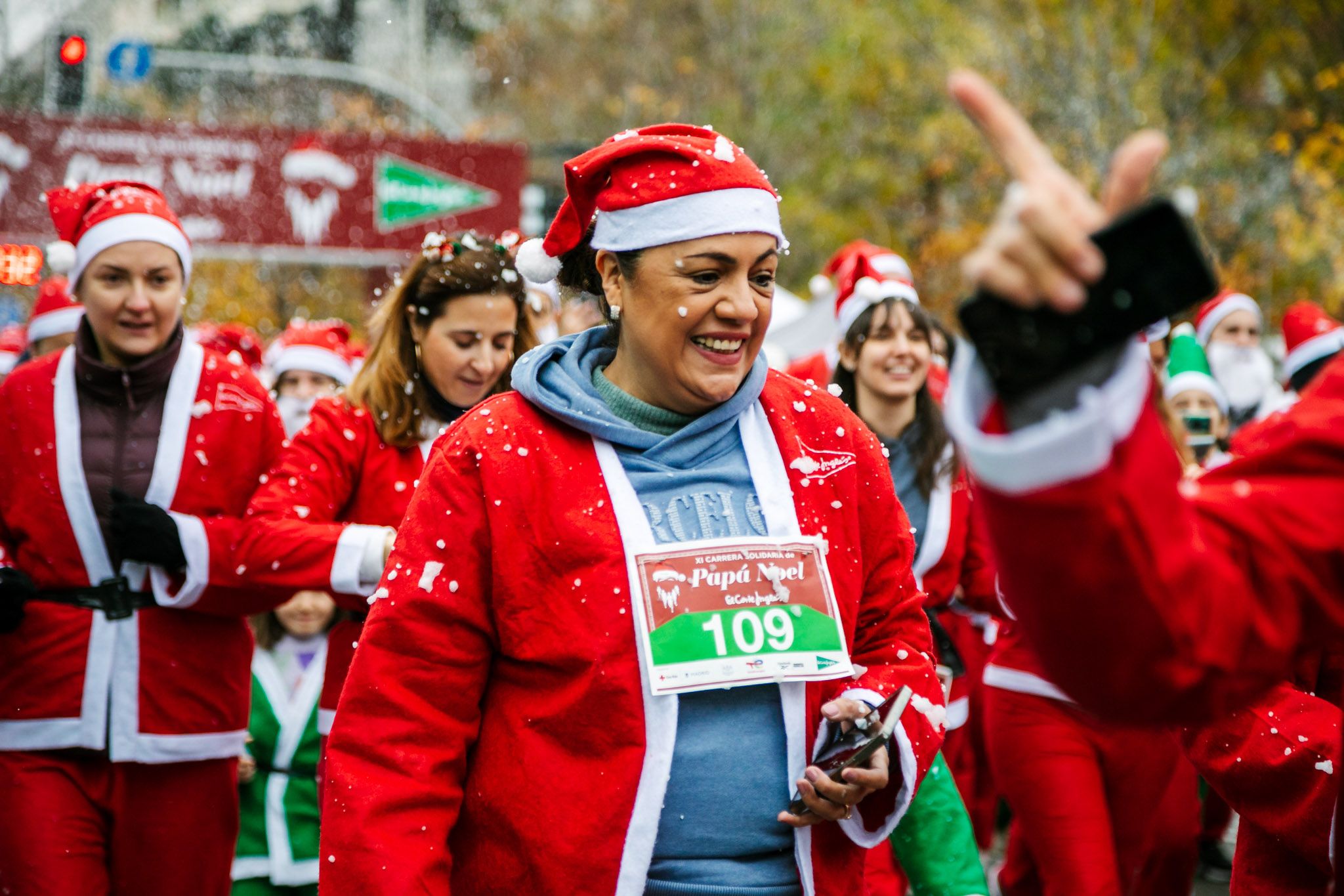 Las mejores fotos de la salida de la Carrera de Papá Noel El Corte Inglés 2022.