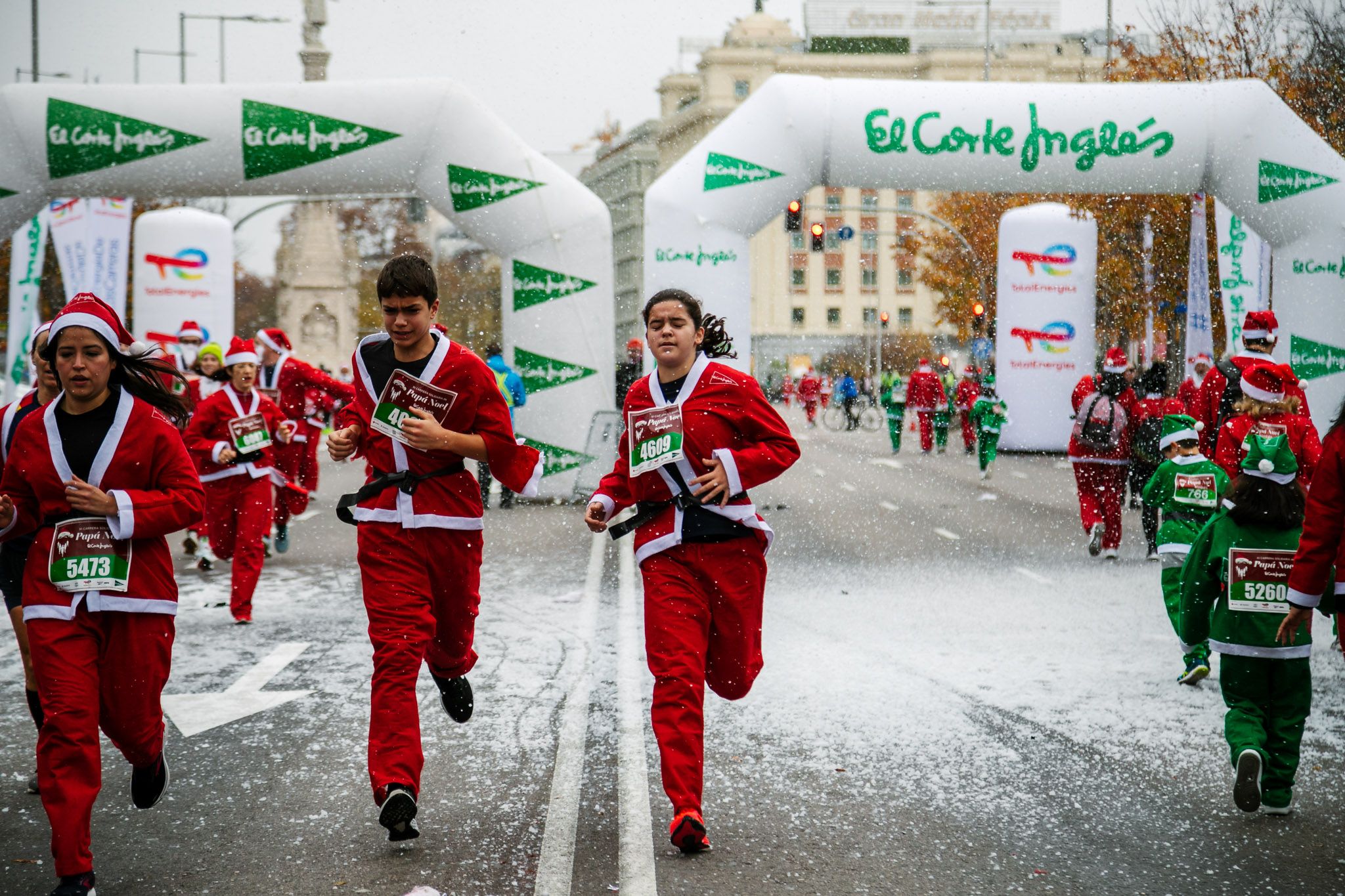 Las mejores fotos de meta de la Carrera de Papá Noel El Corte Inglés 2022