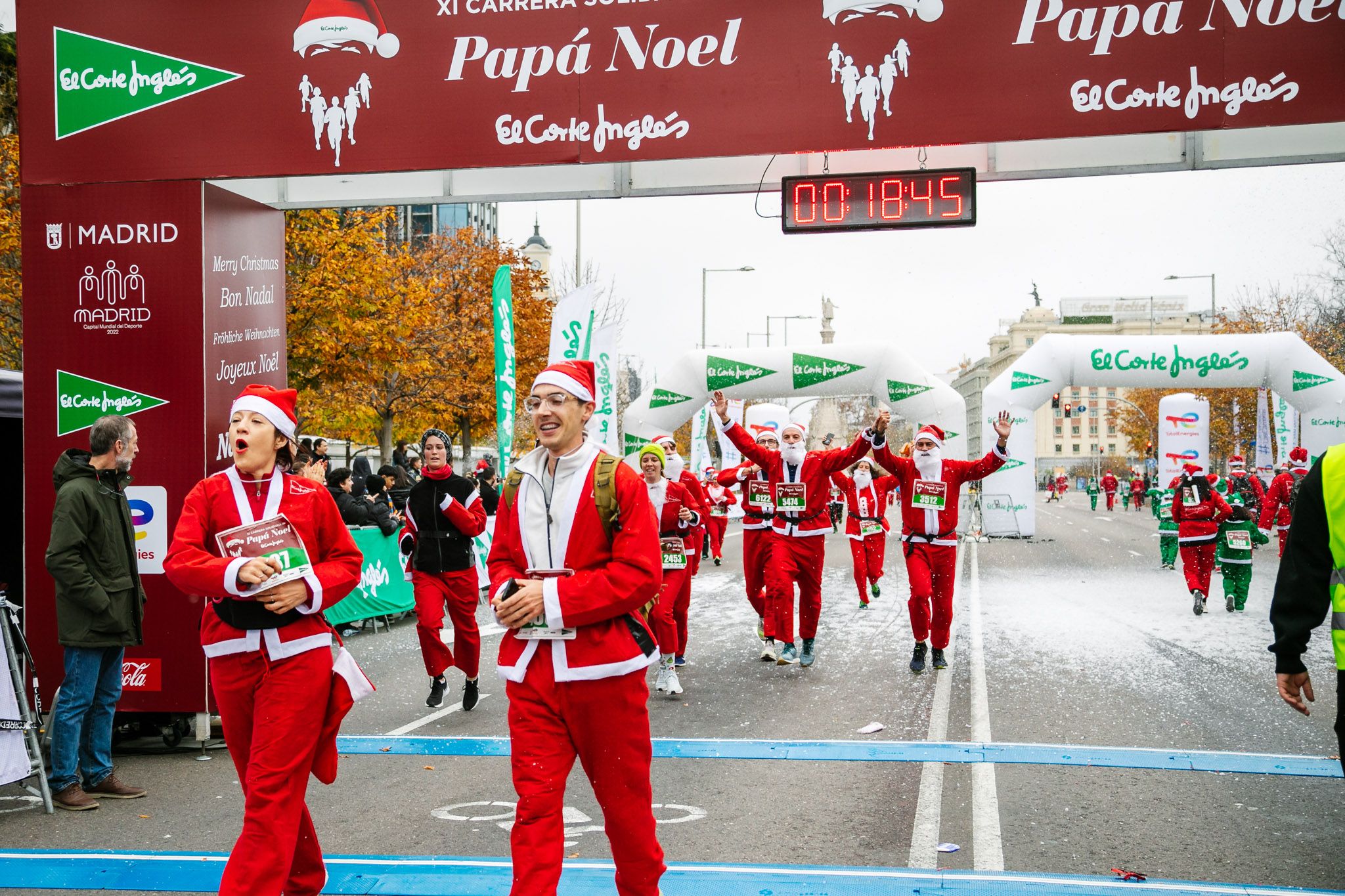Las mejores fotos de meta de la Carrera de Papá Noel El Corte Inglés 2022