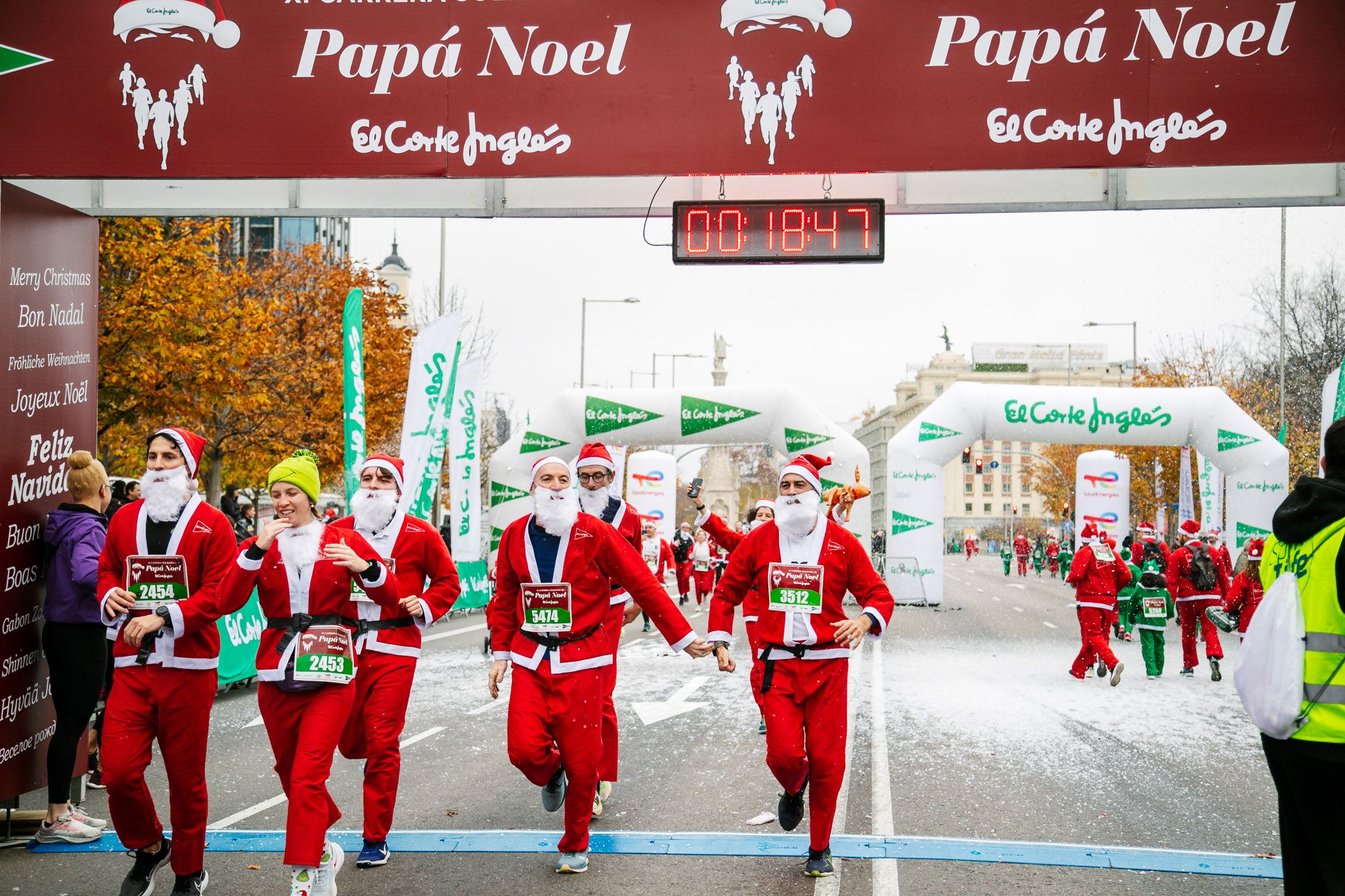 Las mejores fotos de meta de la Carrera de Papá Noel El Corte Inglés 2022