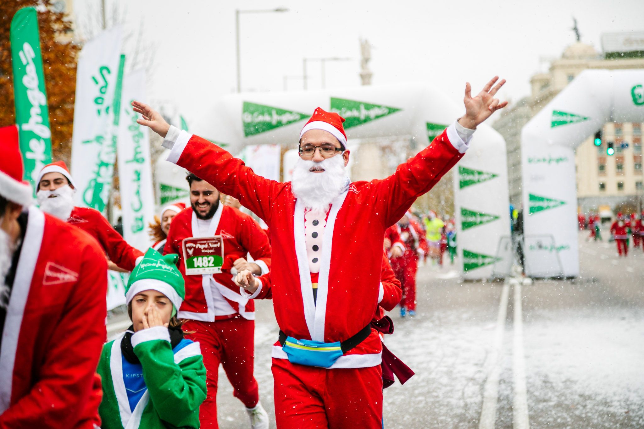 Las mejores fotos de meta de la Carrera de Papá Noel El Corte Inglés 2022