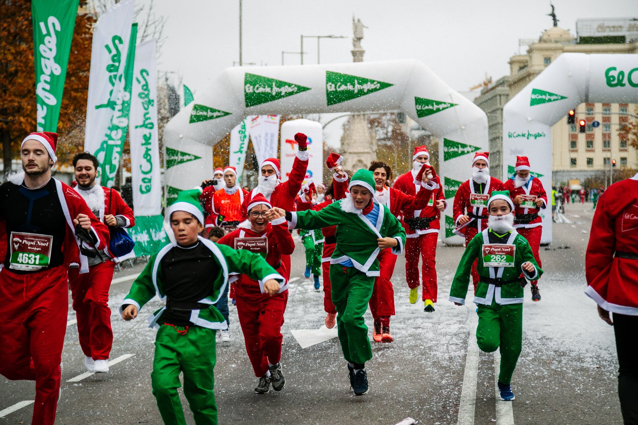 Las mejores fotos de meta de la Carrera de Papá Noel El Corte Inglés 2022