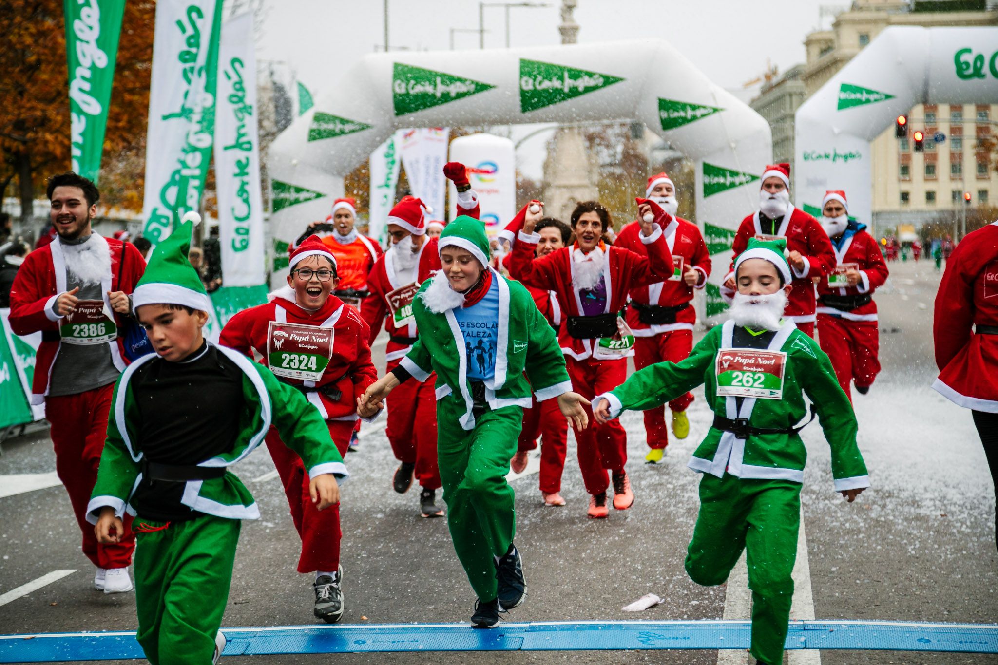 Las mejores fotos de meta de la Carrera de Papá Noel El Corte Inglés 2022