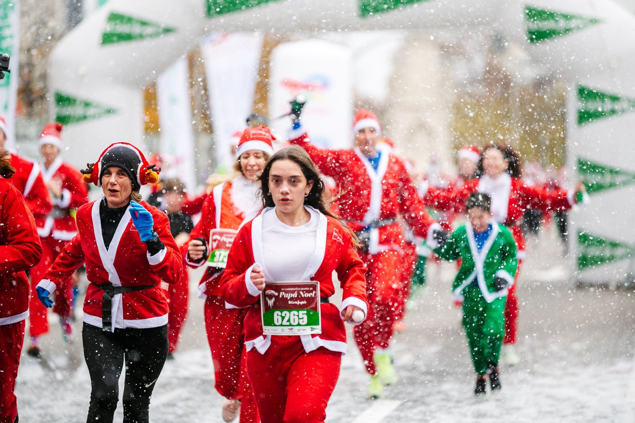 Las mejores fotos de meta de la Carrera de Papá Noel El Corte Inglés 2022