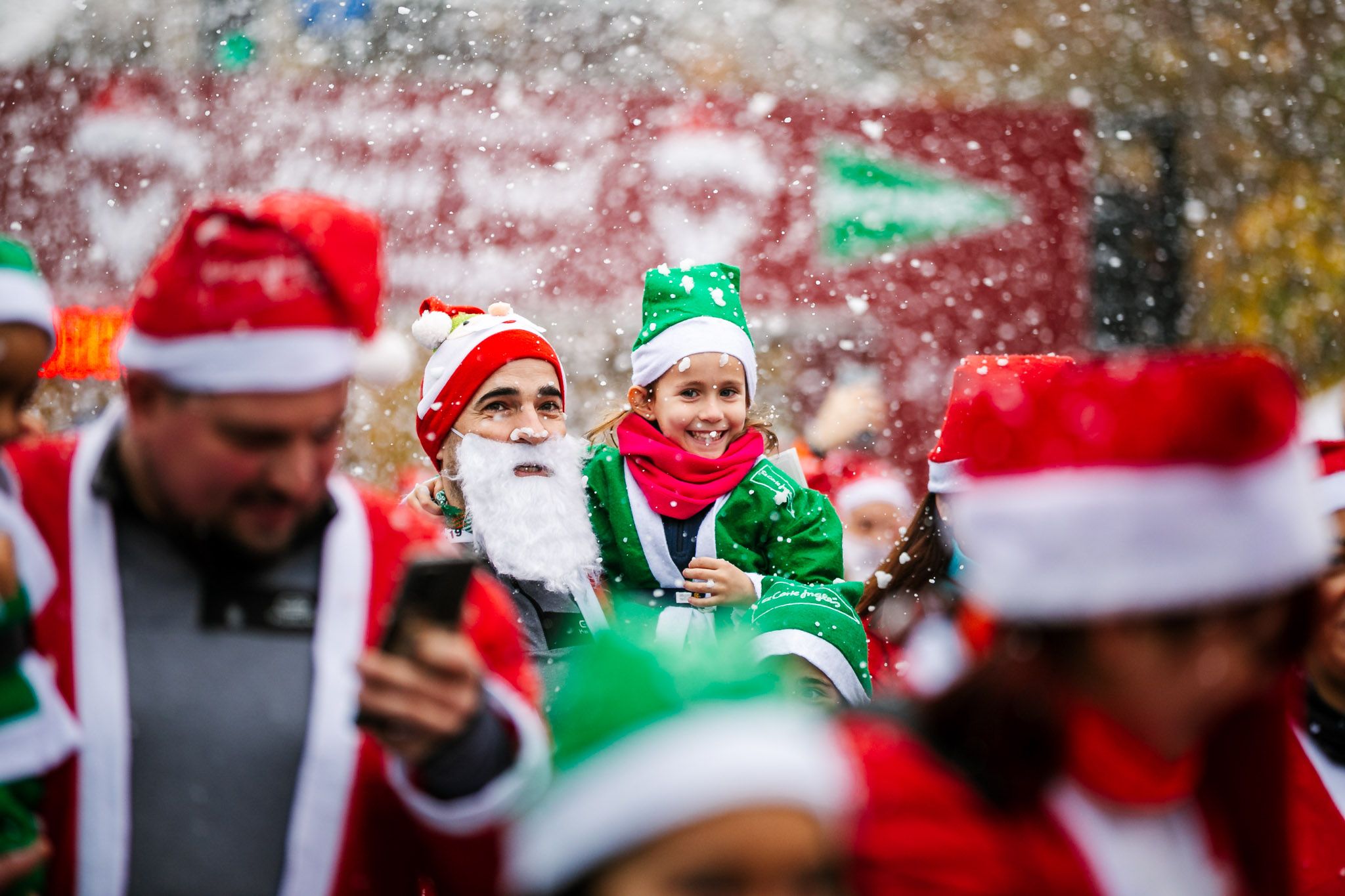 Las mejores fotos de la salida de la Carrera de Papá Noel El Corte Inglés 2022.