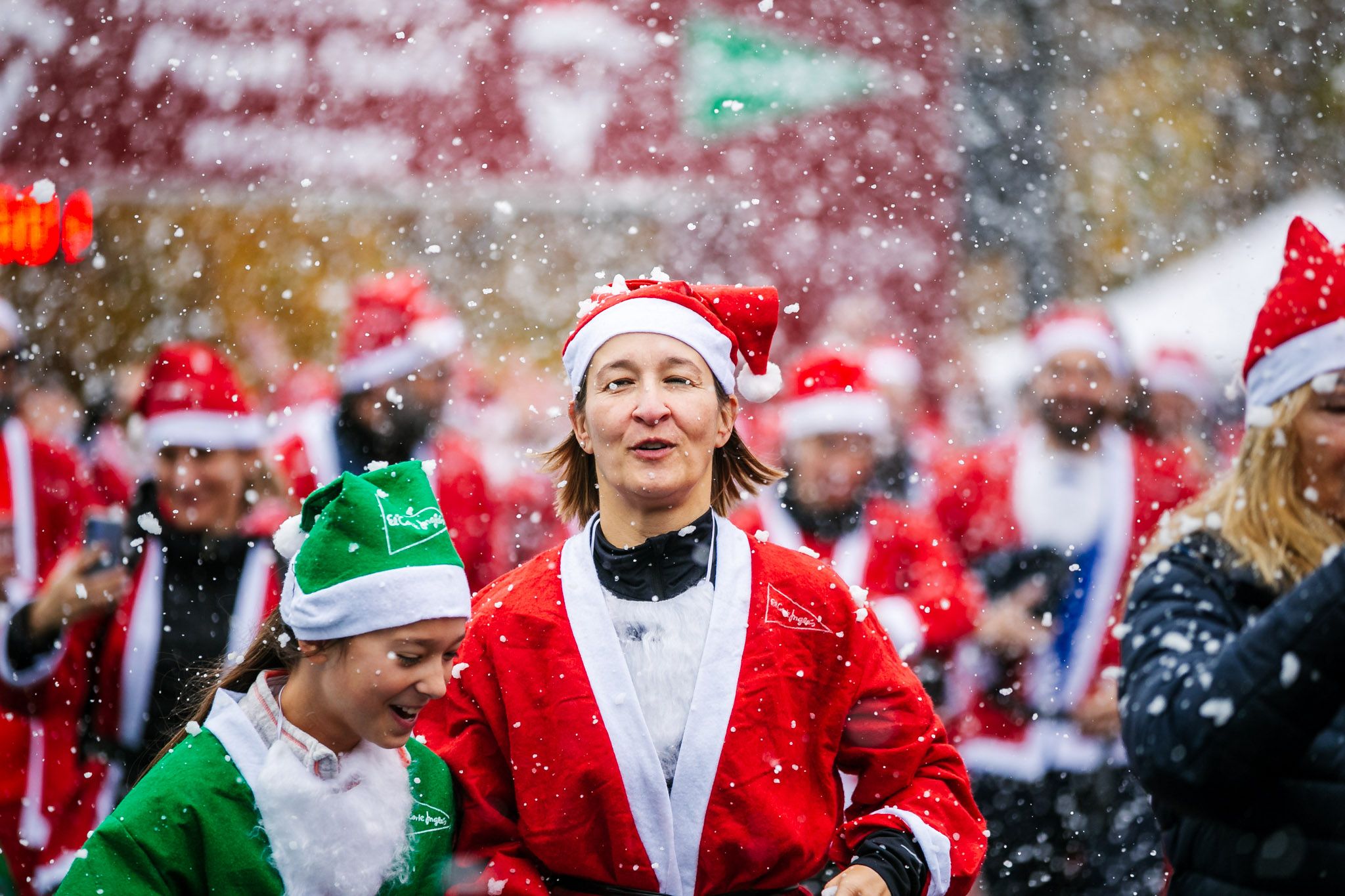 Las mejores fotos de la salida de la Carrera de Papá Noel El Corte Inglés 2022.