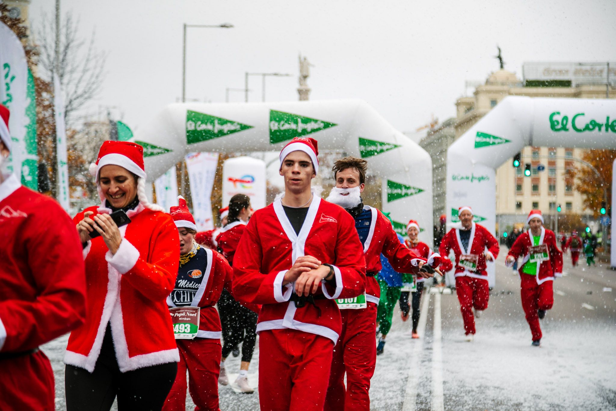 Las mejores fotos de meta de la Carrera de Papá Noel El Corte Inglés 2022