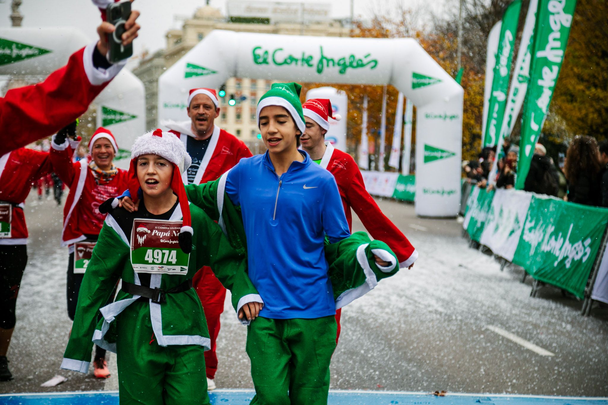 Las mejores fotos de meta de la Carrera de Papá Noel El Corte Inglés 2022