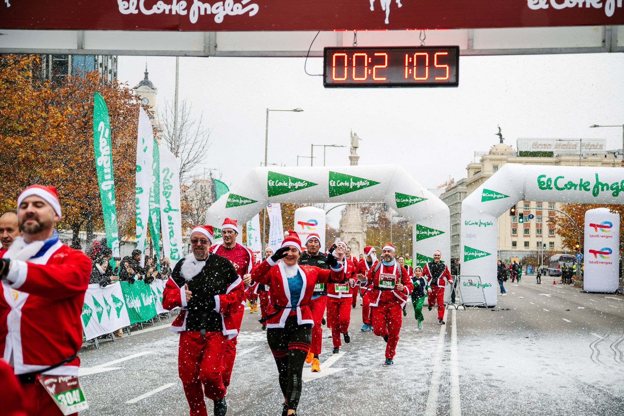 Las mejores fotos de meta de la Carrera de Papá Noel El Corte Inglés 2022