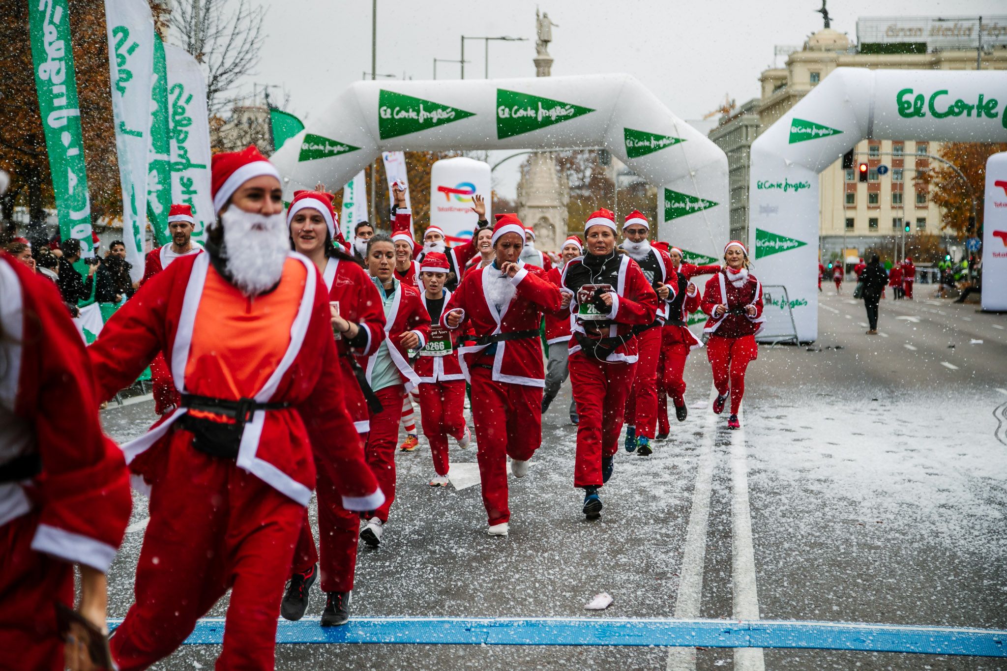 Las mejores fotos de meta de la Carrera de Papá Noel El Corte Inglés 2022