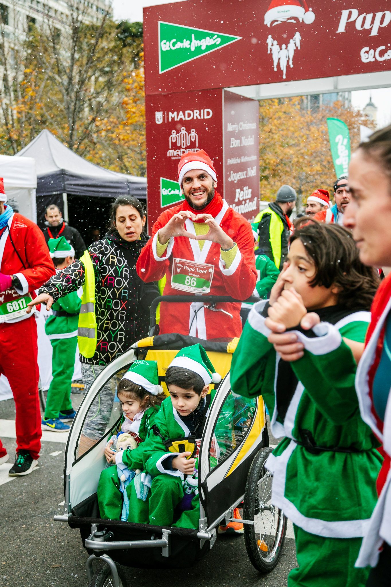 Las mejores fotos de meta de la Carrera de Papá Noel El Corte Inglés 2022