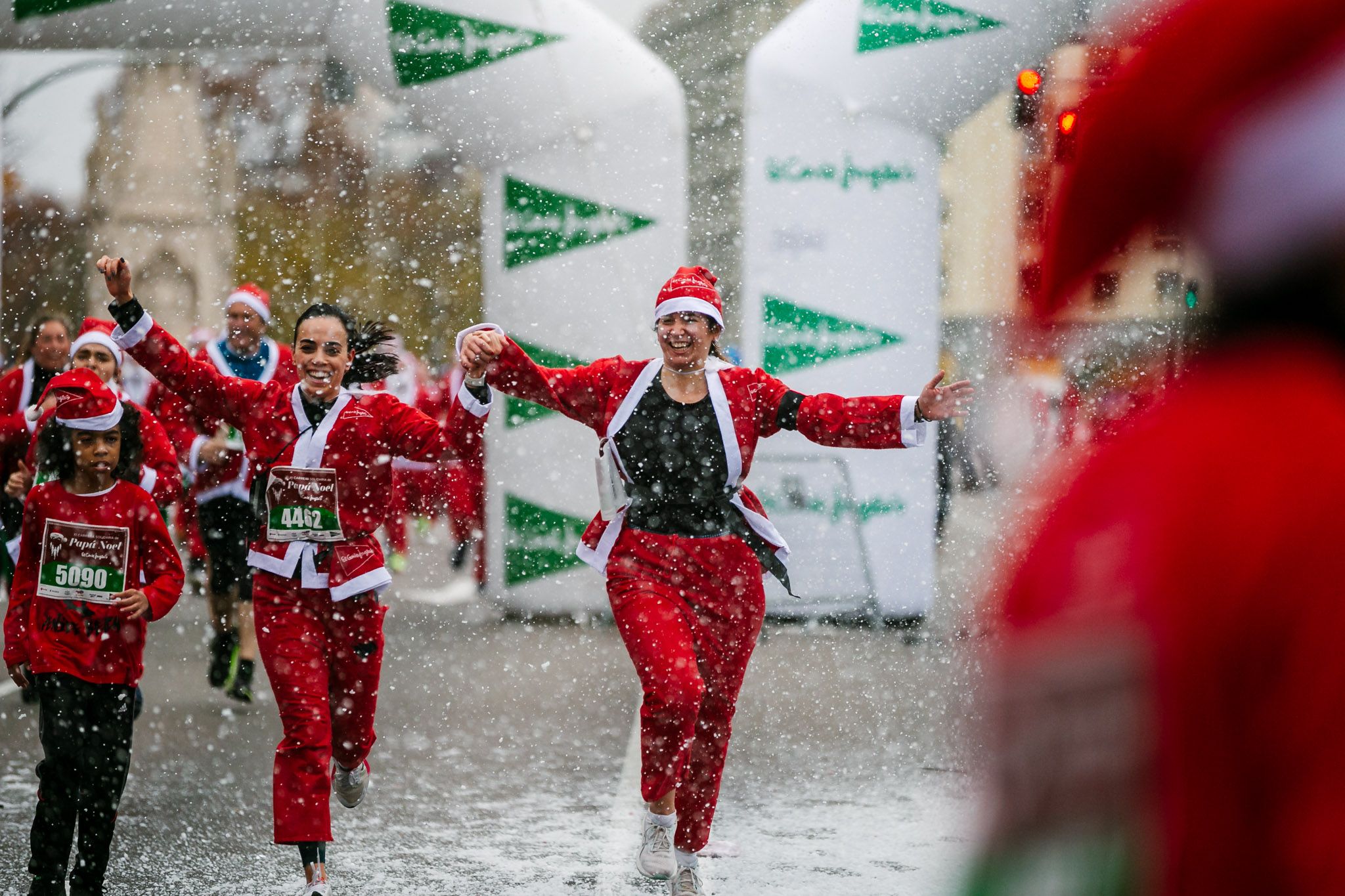 Las mejores fotos de meta de la Carrera de Papá Noel El Corte Inglés 2022