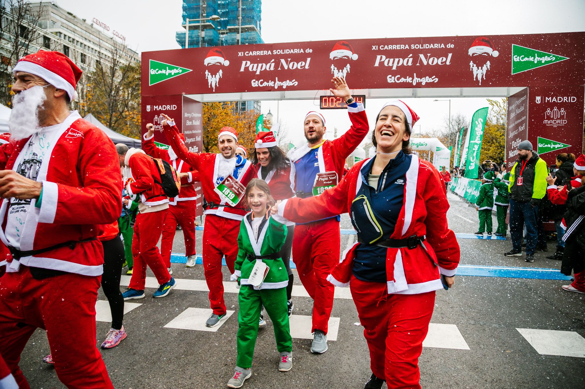 Las mejores fotos de meta de la Carrera de Papá Noel El Corte Inglés 2022