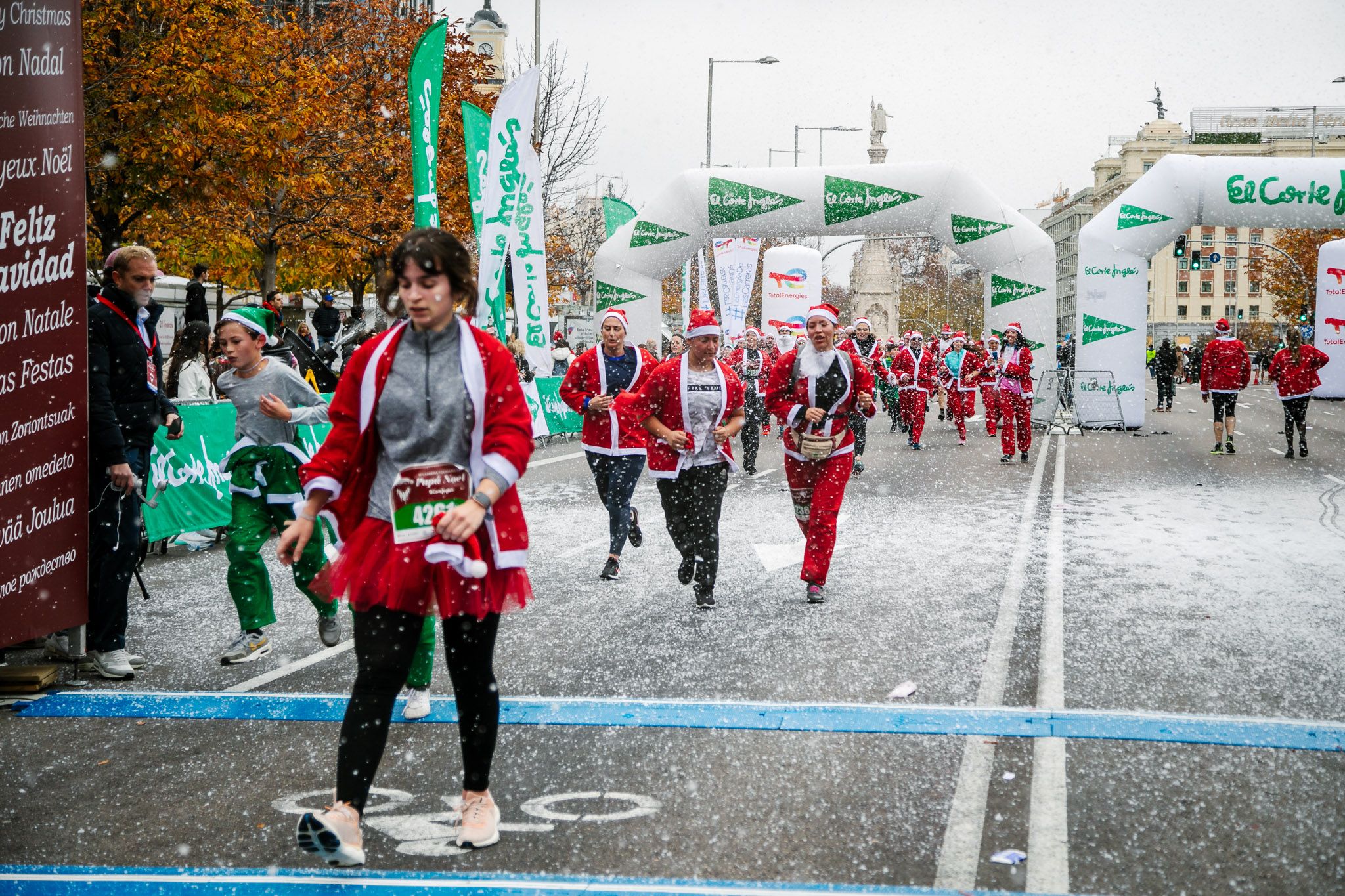 Las mejores fotos de meta de la Carrera de Papá Noel El Corte Inglés 2022