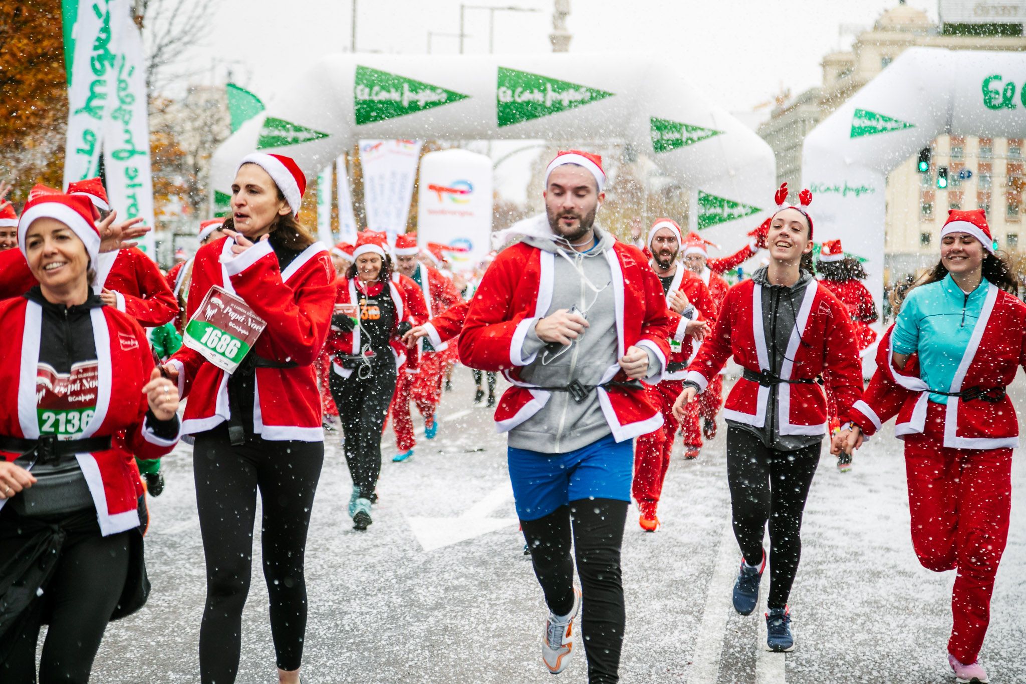 Las mejores fotos de meta de la Carrera de Papá Noel El Corte Inglés 2022