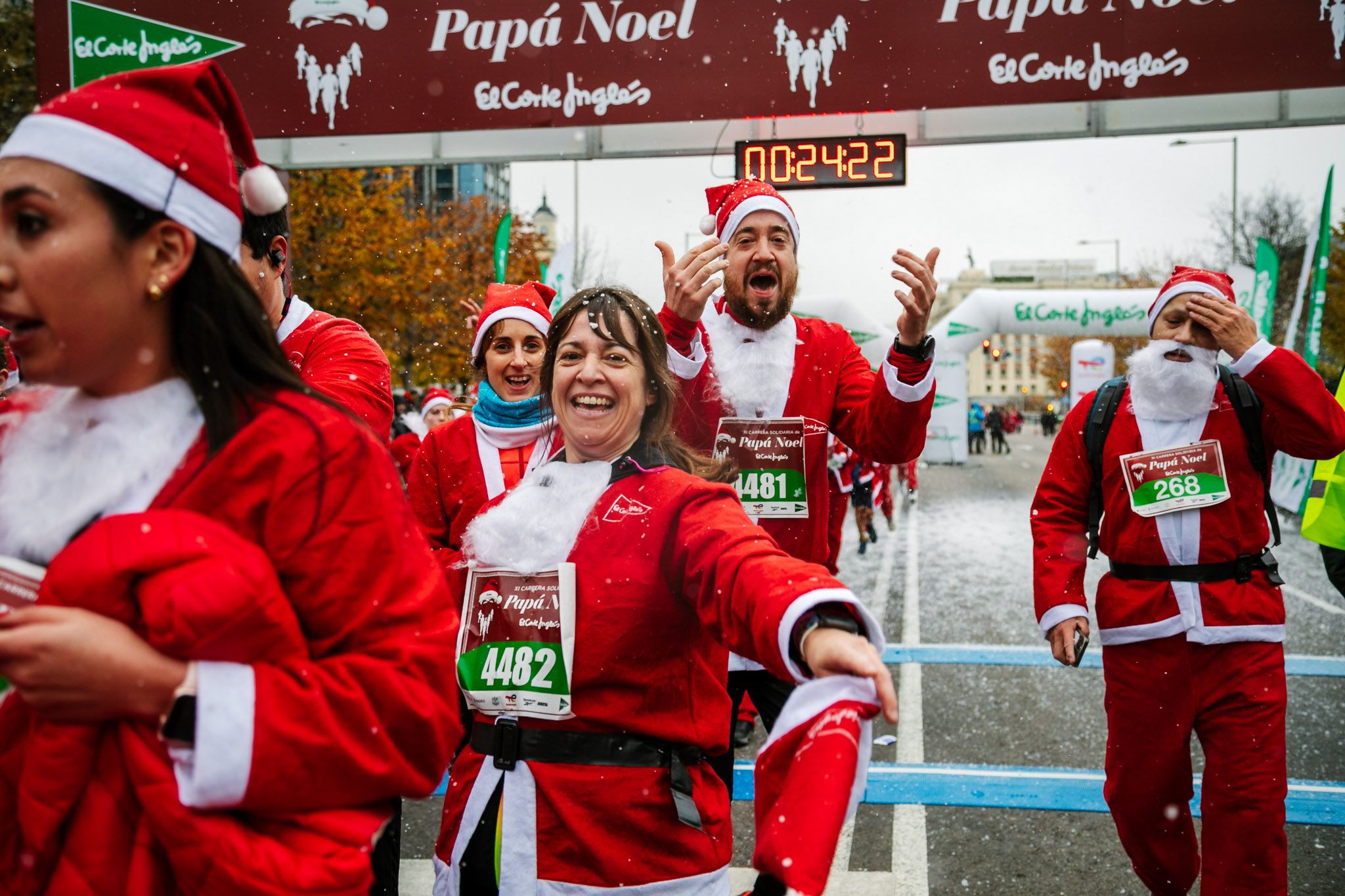 Las mejores fotos de meta de la Carrera de Papá Noel El Corte Inglés 2022