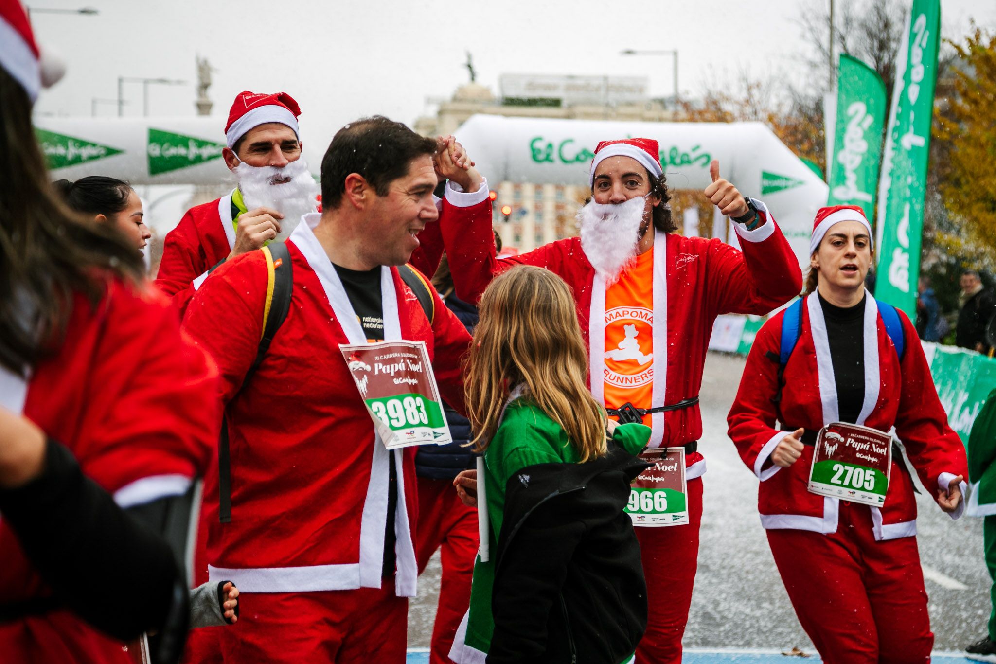 Las mejores fotos de meta de la Carrera de Papá Noel El Corte Inglés 2022