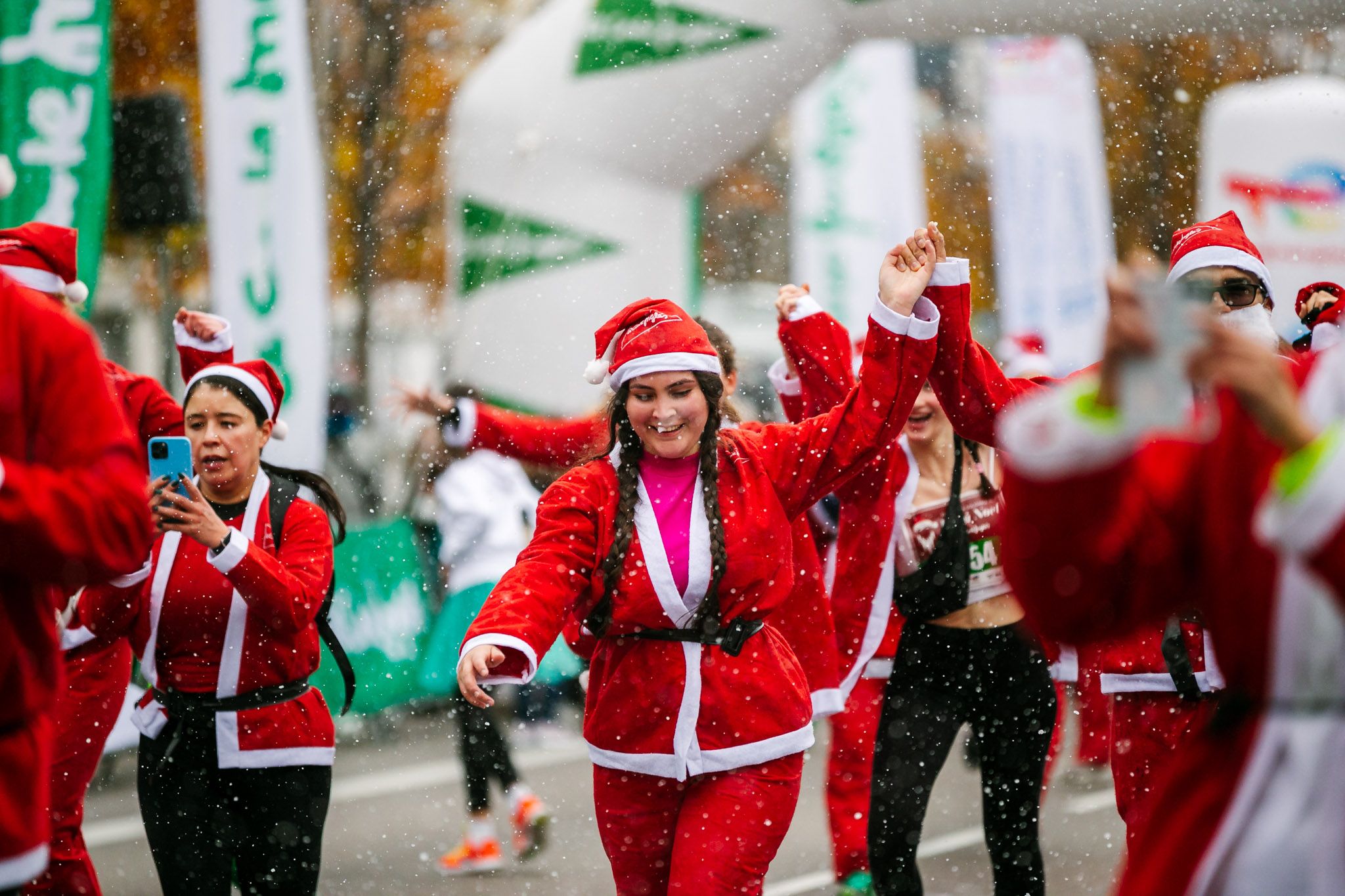 Las mejores fotos de meta de la Carrera de Papá Noel El Corte Inglés 2022