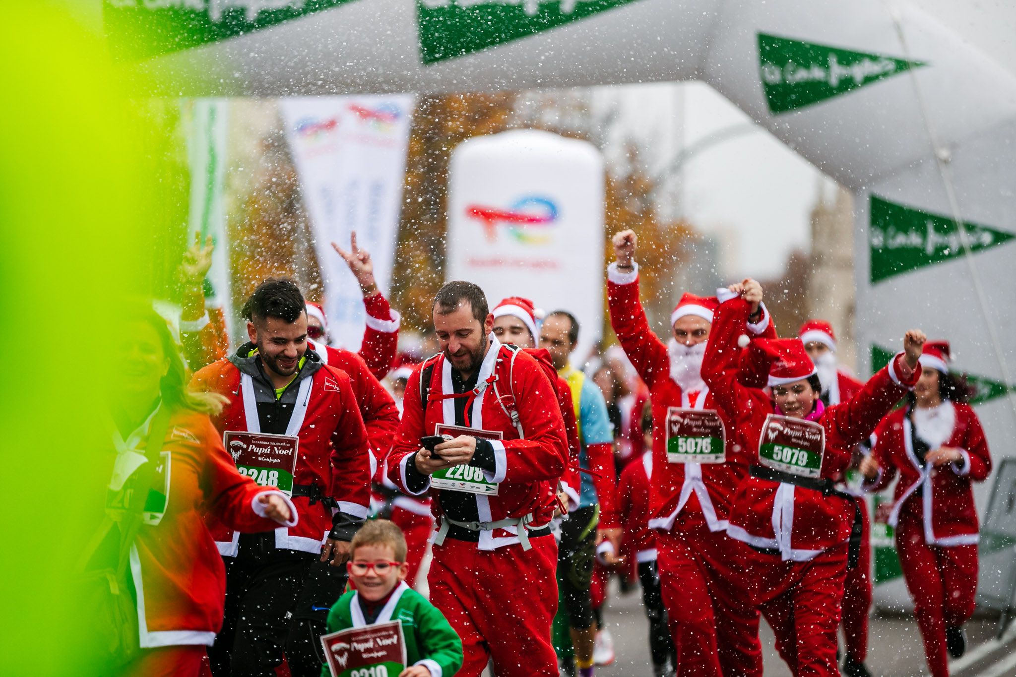 Las mejores fotos de meta de la Carrera de Papá Noel El Corte Inglés 2022