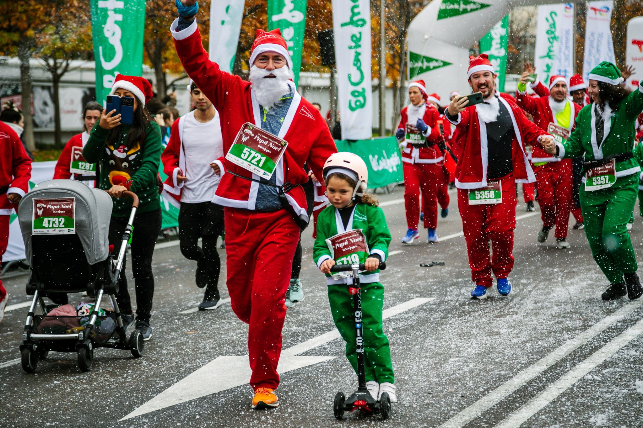 Papá Noel Latemilente 225