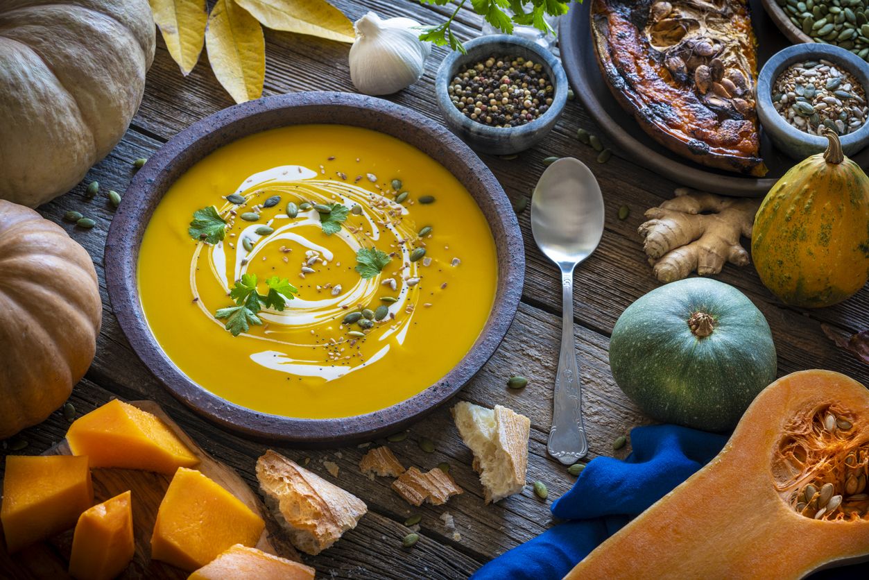 La crema de calabaza es una excelente opción para combatir el frío