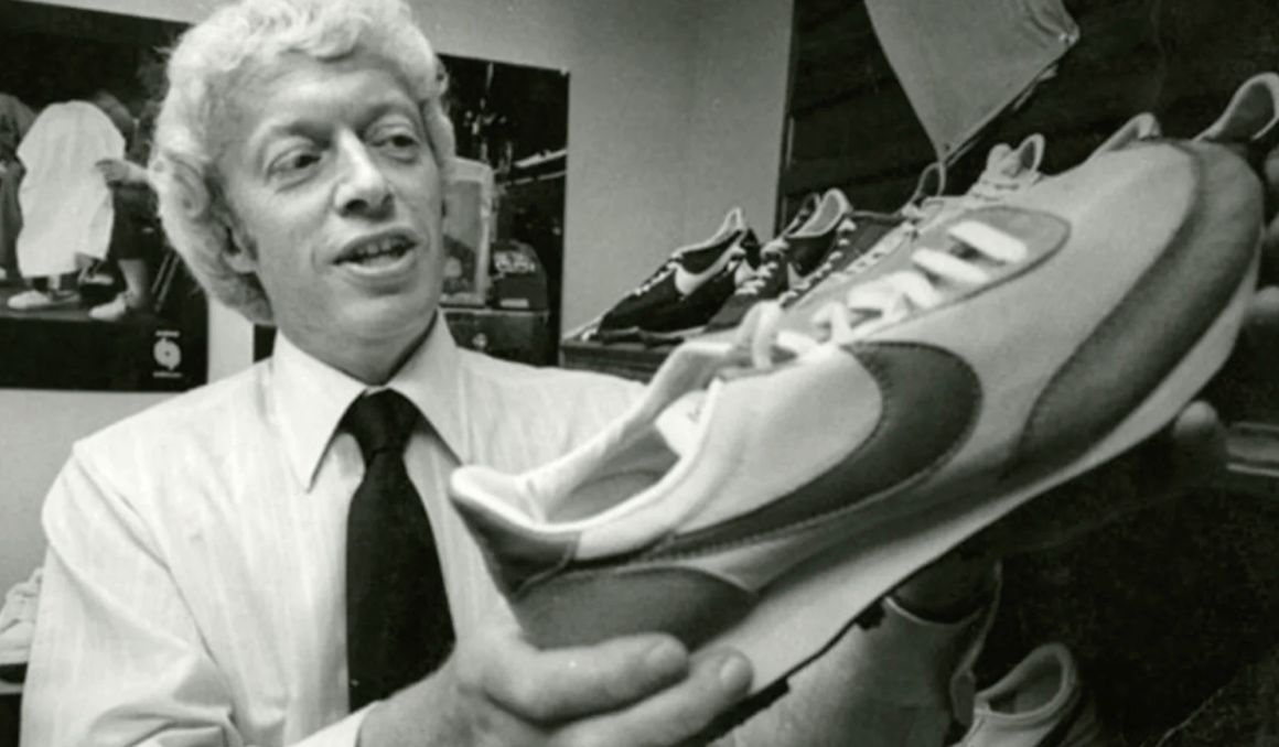 Una imagen de la década de los 80 de Phill Knight, fundador de Nike. NIKE.