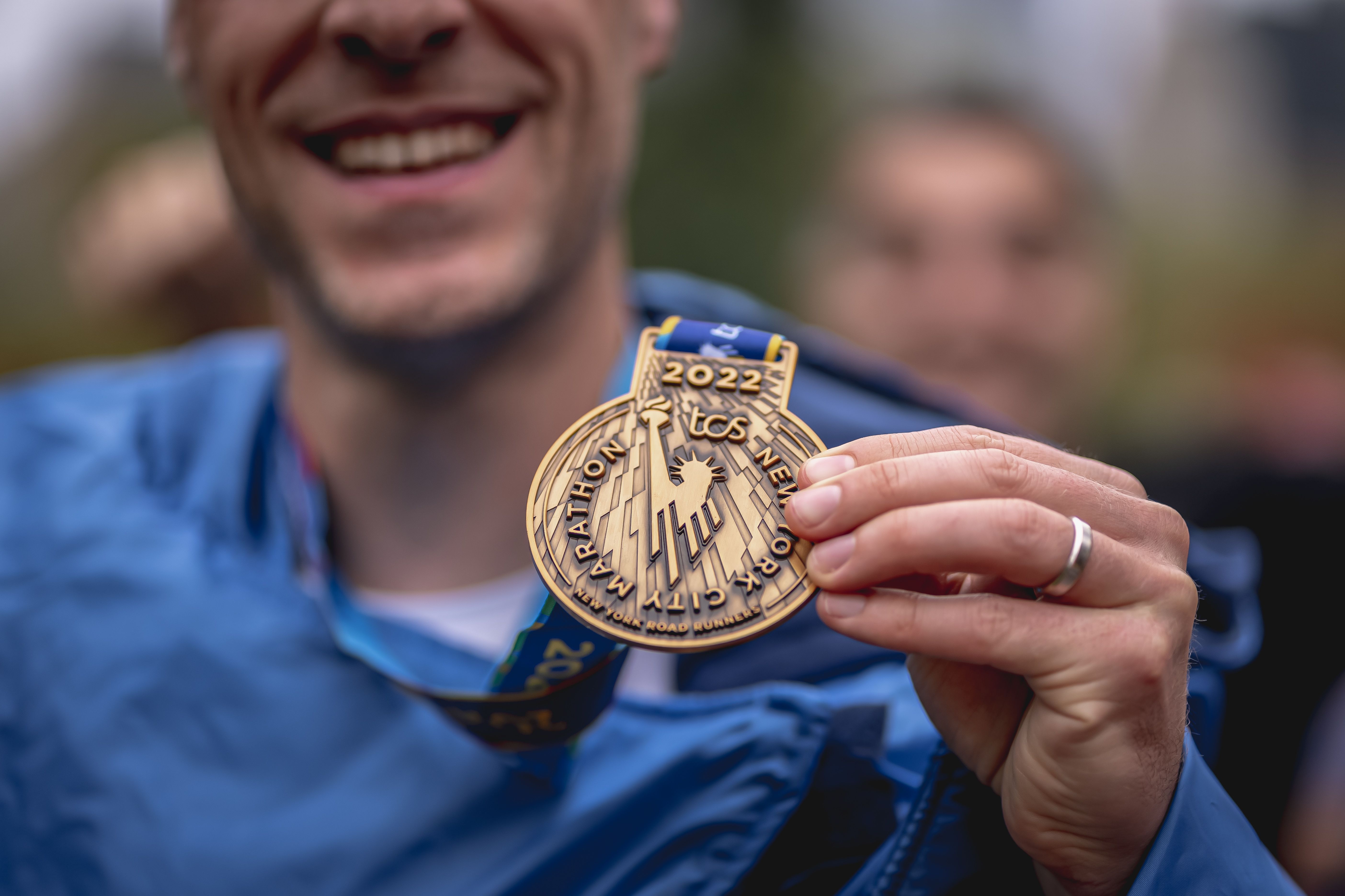 La medalla de finisher más deseada del mundo: la del Maratón de Nueva York La medalla de finisher más deseada del mundo: la del Maratón de Nueva York