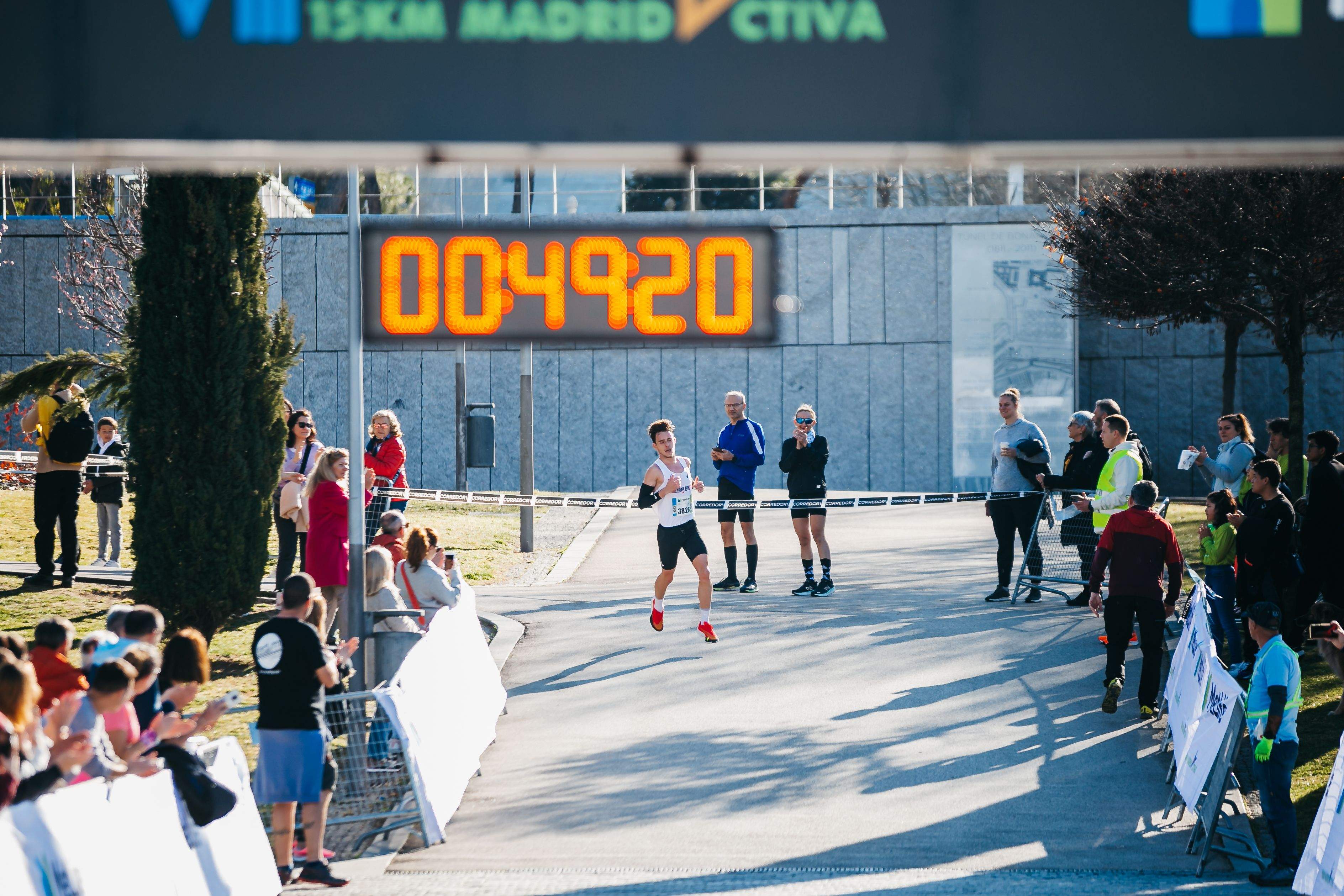 Todas las fotos del Metlife 15K Madrid Activa 2023 1