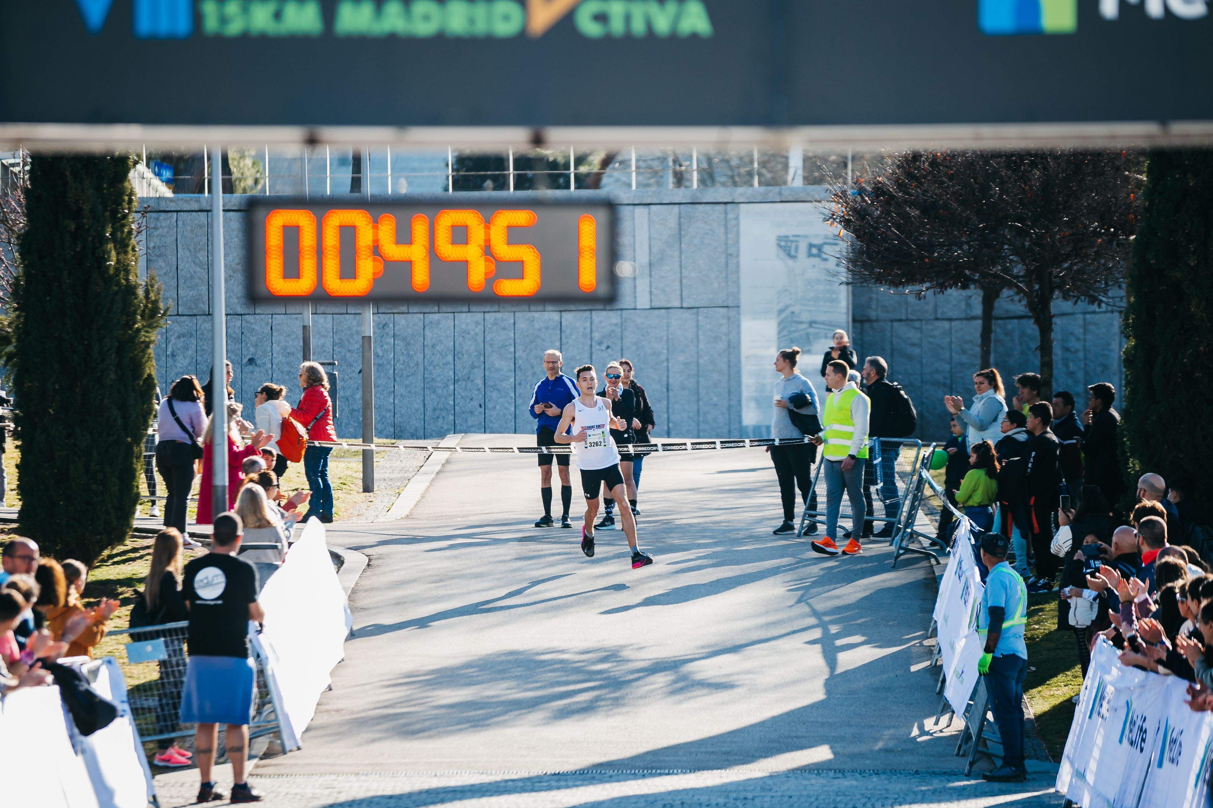 Todas las fotos del Metlife 15K Madrid Activa 2023 7