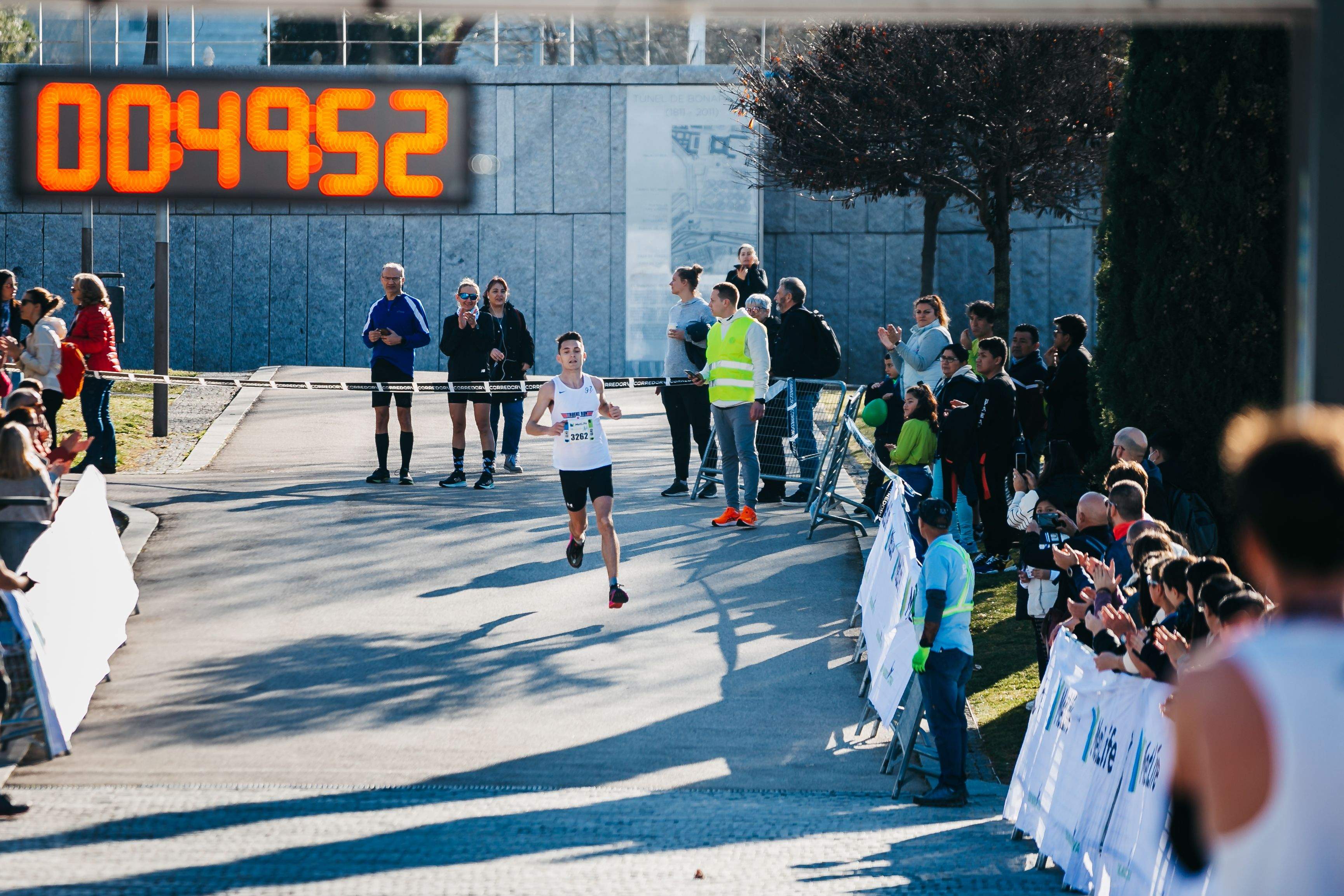 Todas las fotos del Metlife 15K Madrid Activa 2023 8