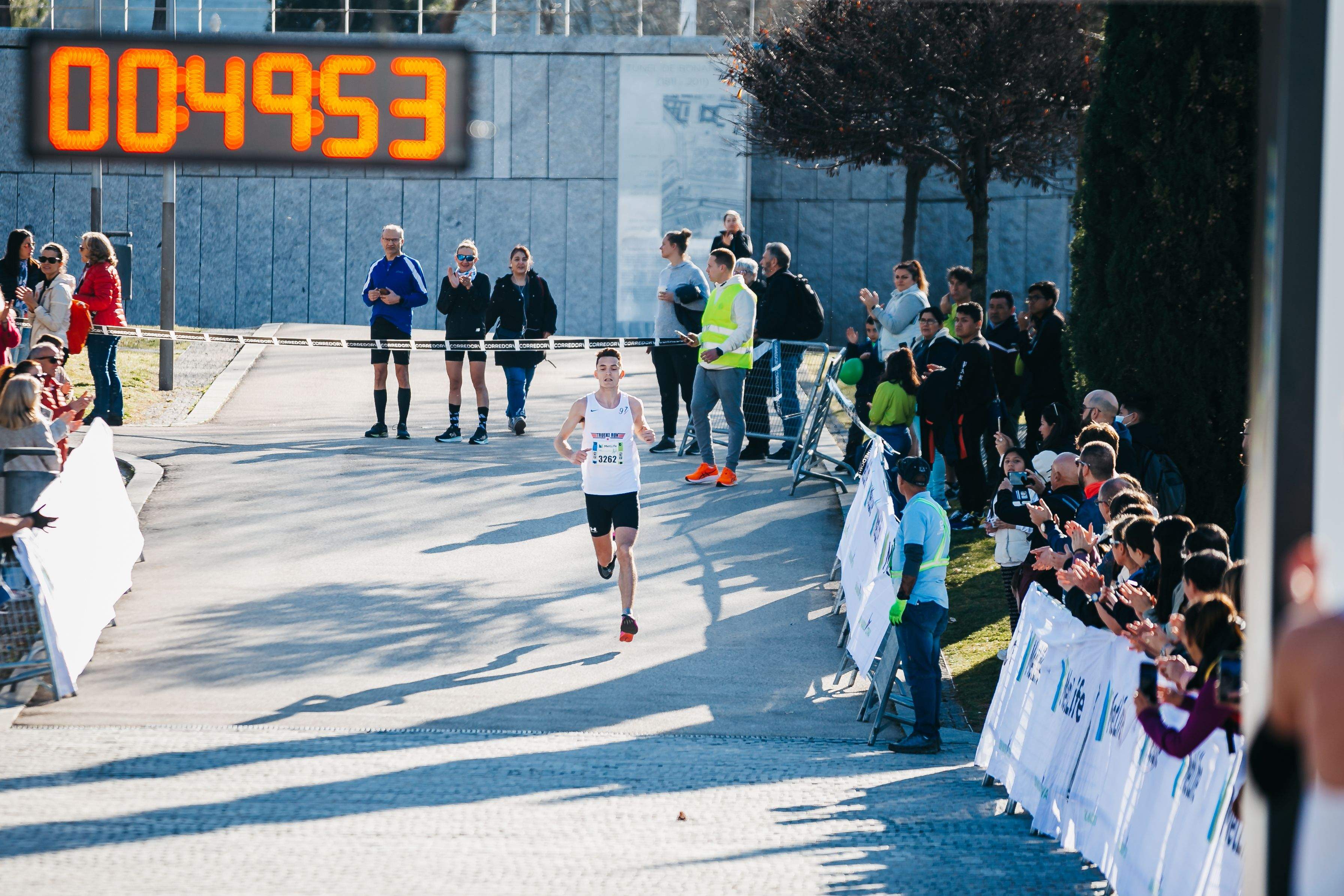 Todas las fotos del Metlife 15K Madrid Activa 2023 9