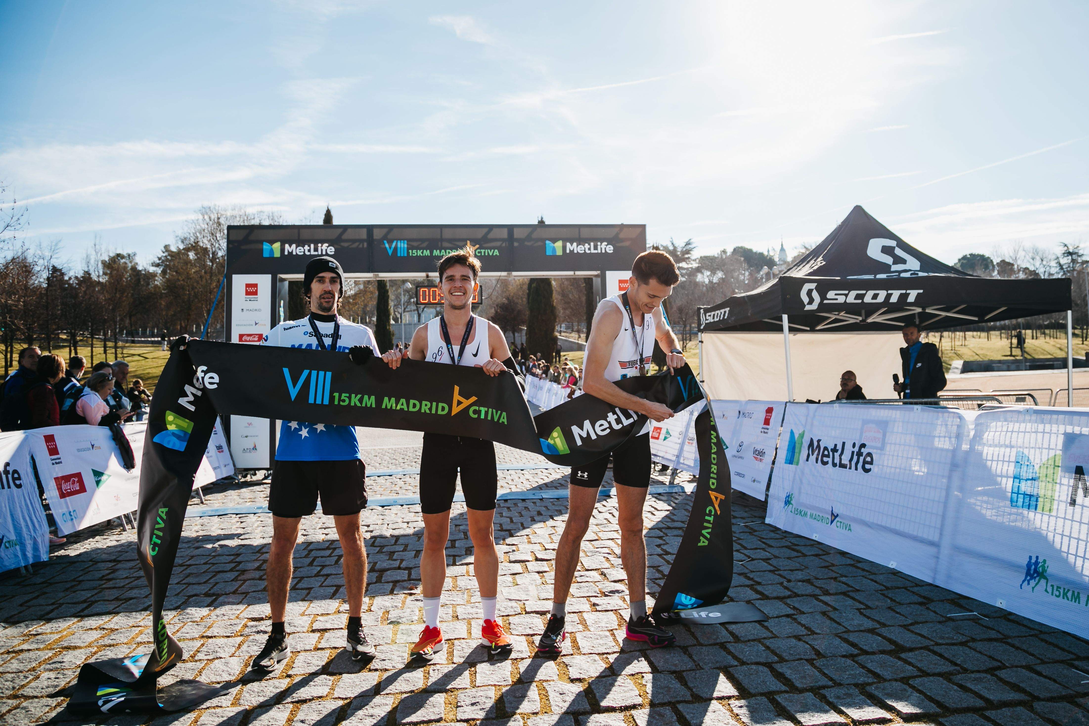Todas las fotos del Metlife 15K Madrid Activa 2023 28